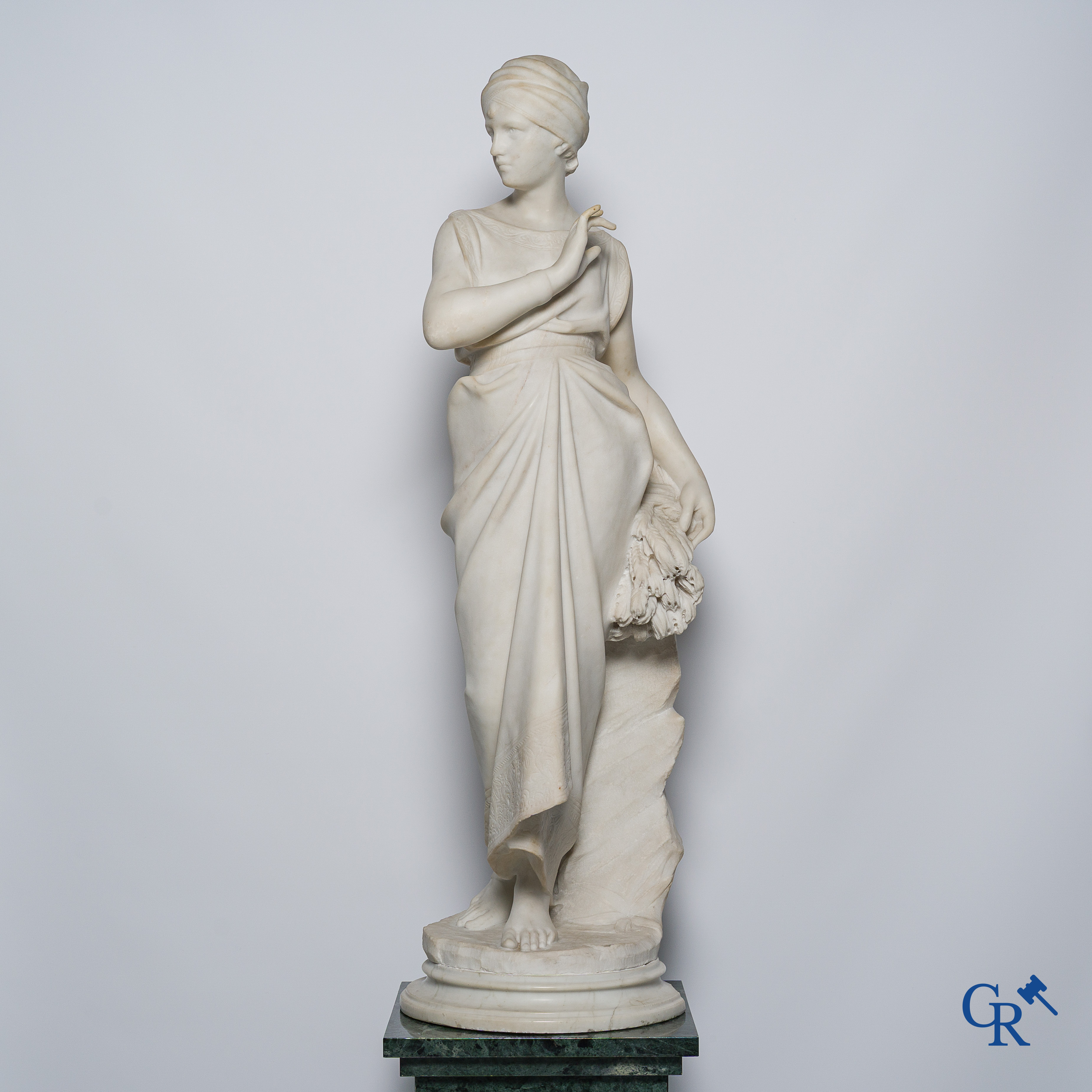 Boyer. Grote en fijn gesculpteerde romantische voorstelling in Carrara marmer gesigneerd Boyer. 19e eeuw.