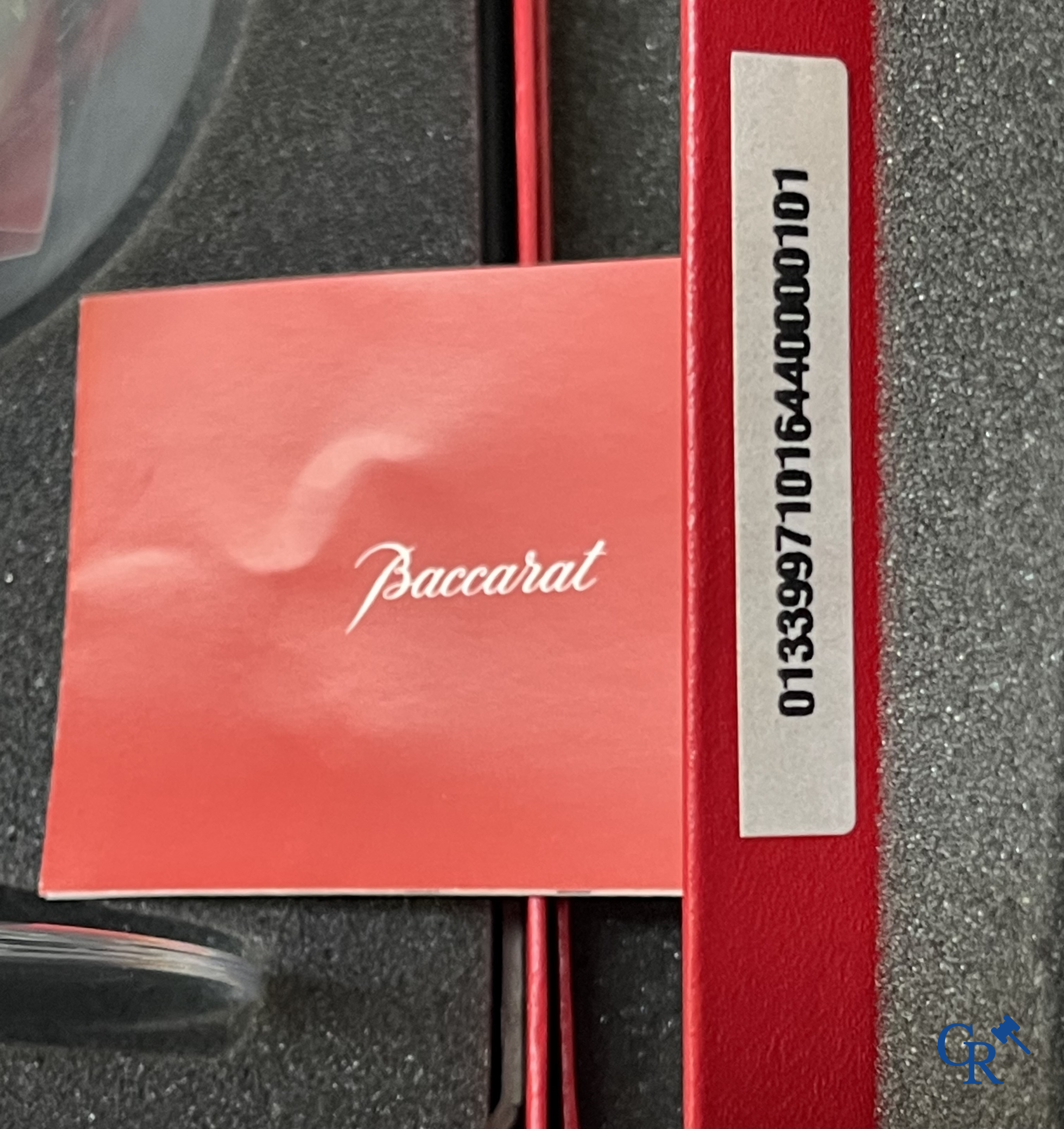 Baccarat France. Een reeks van 12 grote degustatieglazen voor wijn in kristal. Gesigneerd. Nieuwstaat.