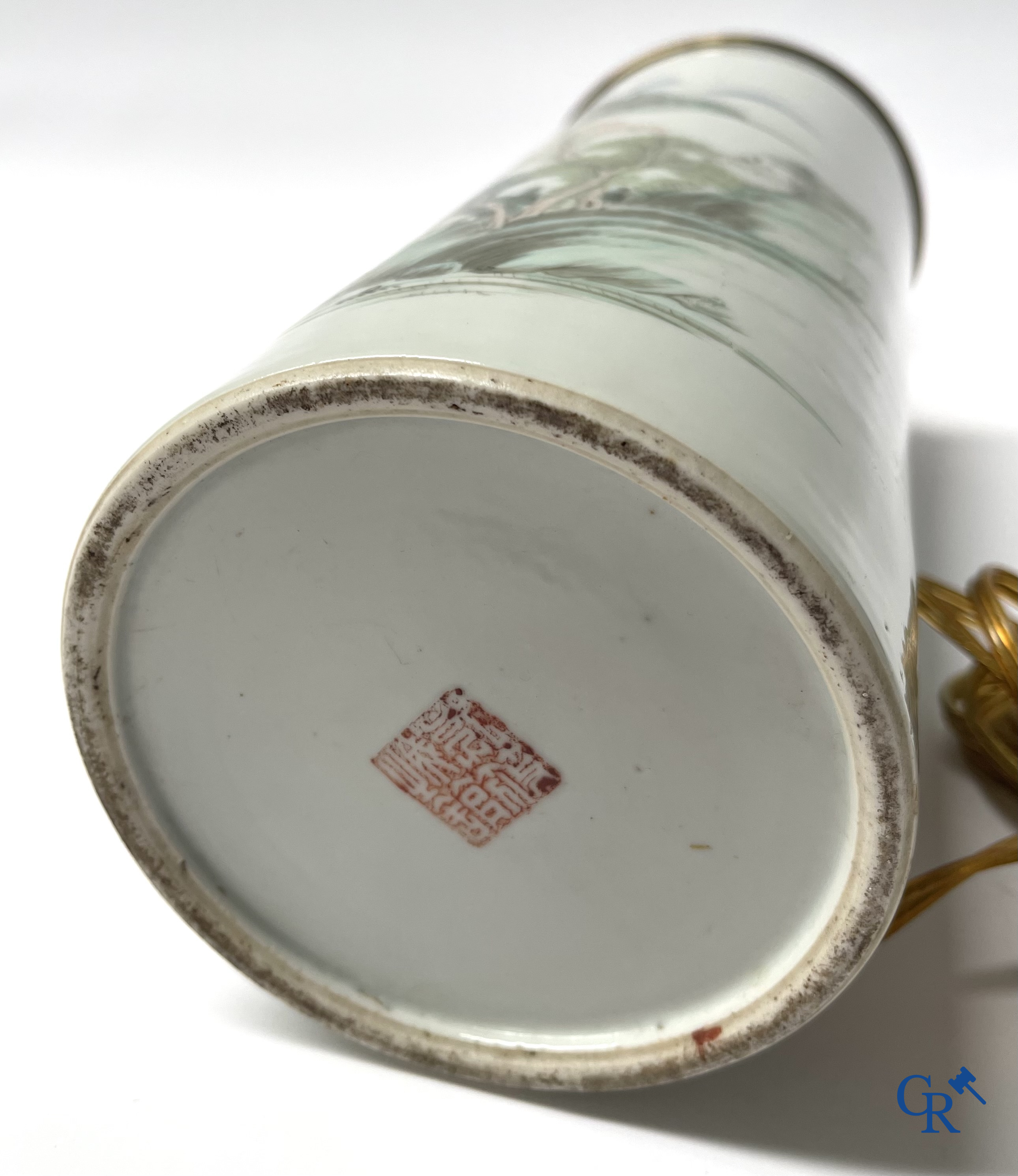 Aziatica, Chinees porselein. Reeks van 5 Chinese hoedenstaanders waarvan 4 gemonteerd als lamp.