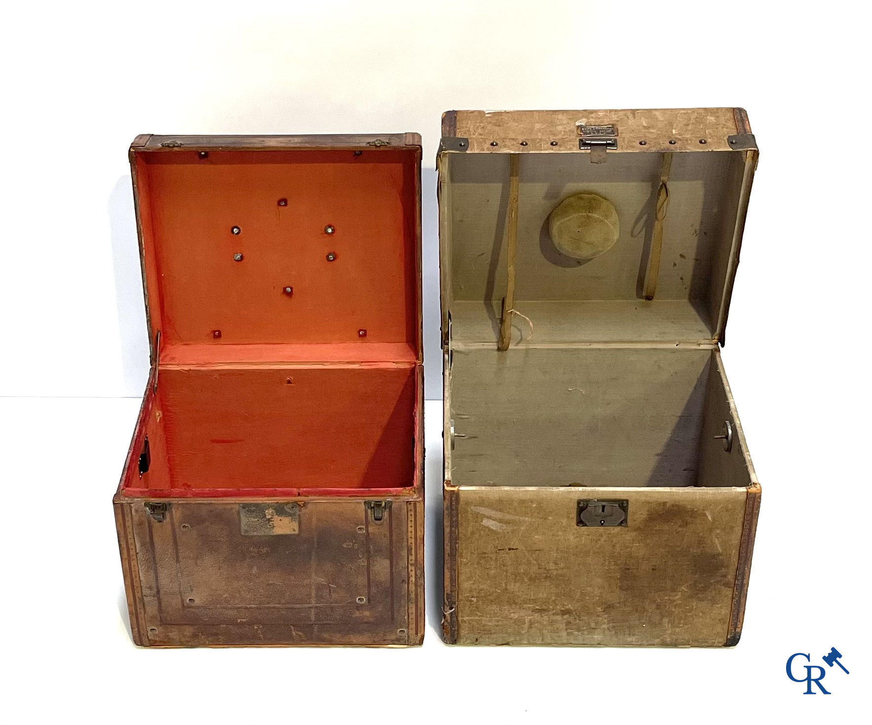 2 Antique decorative suitcases, wood and leather. Circa 1900.