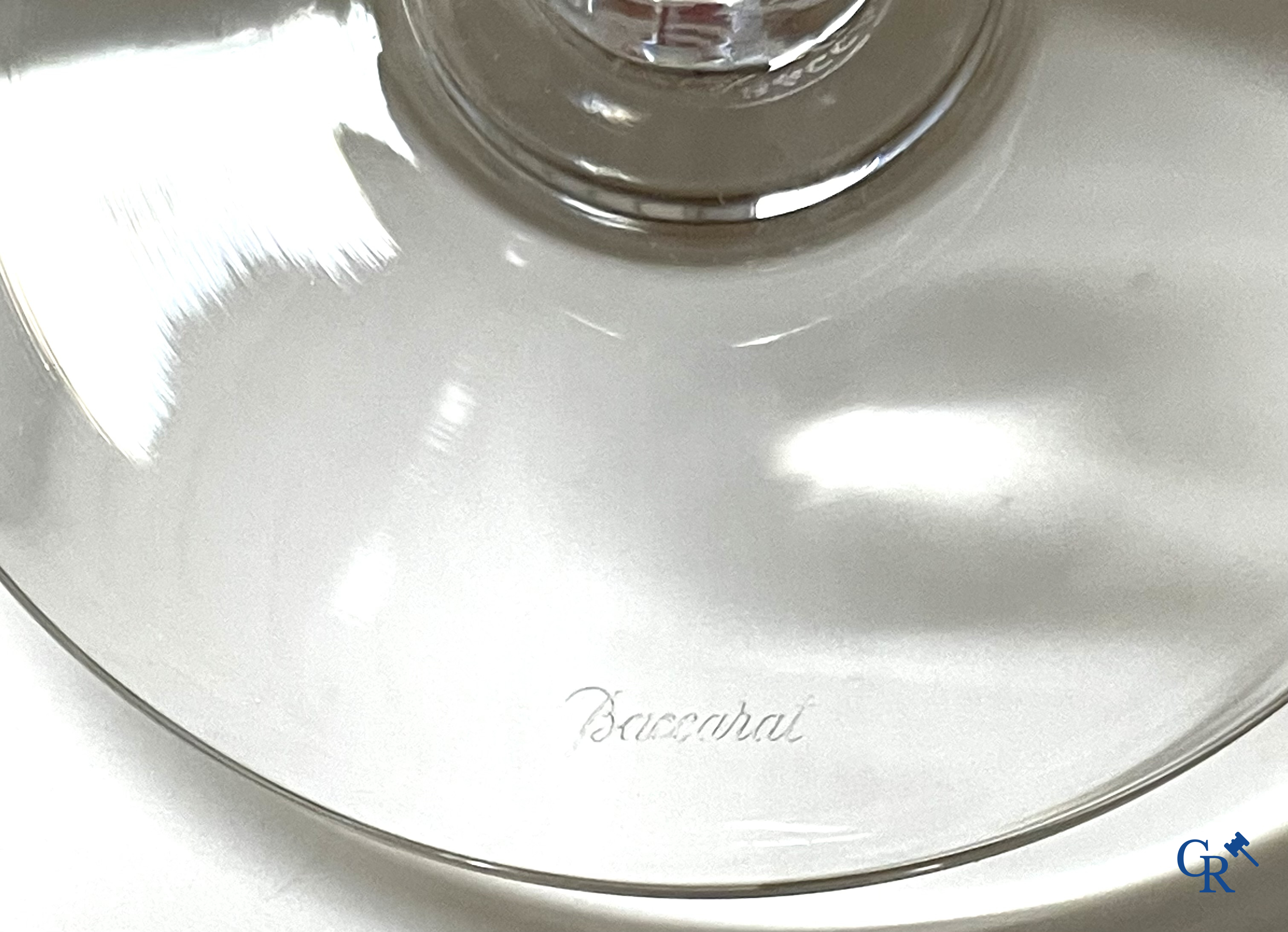 Baccarat France. Een groot lot (87 stuks) met kristallen glazen. De meeste in de originele doos. Gesigneerd.