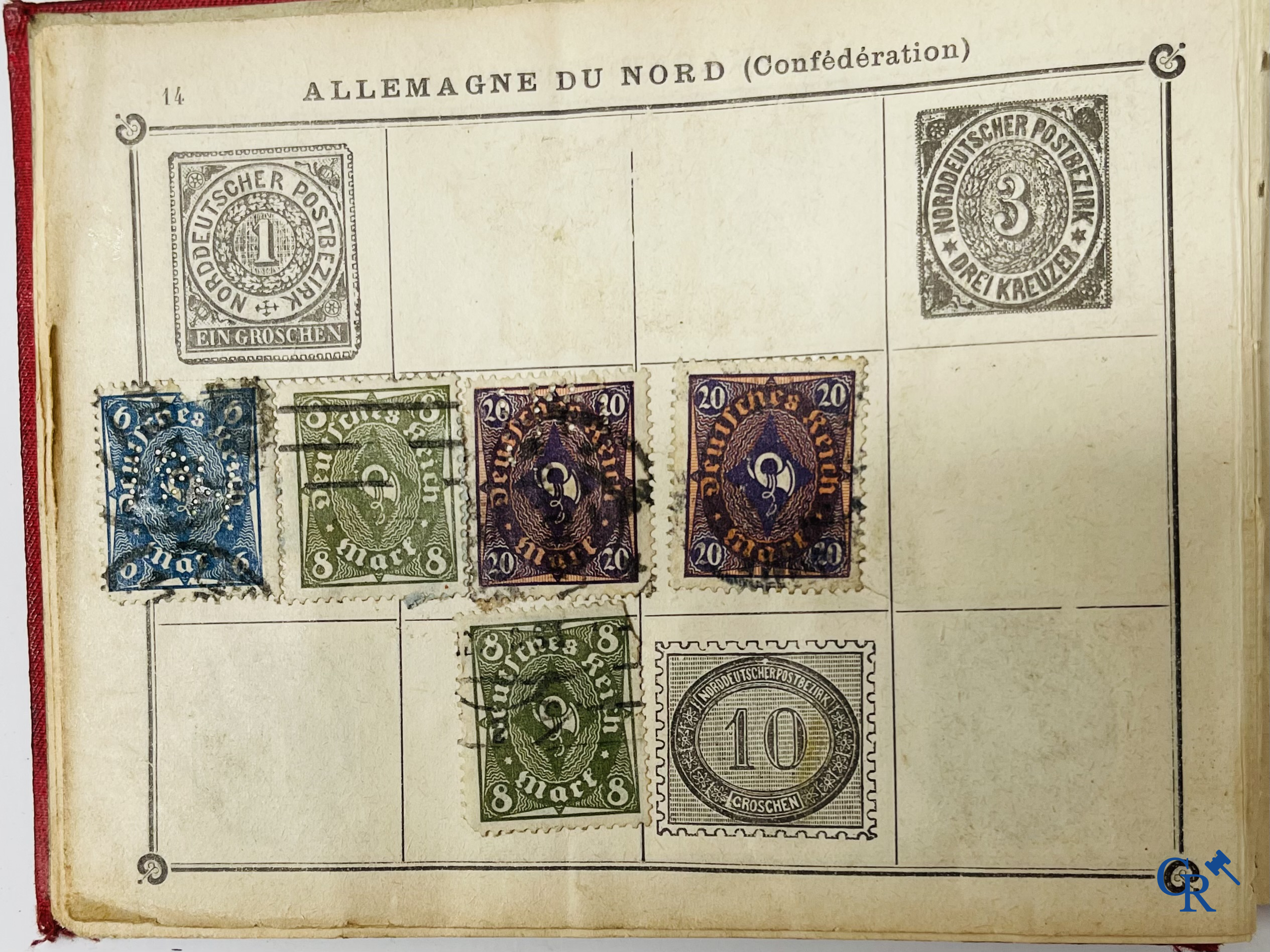 Filatelie. Album met verschillende zeldzame antieke postzegels, waaronder vroege Belgische postzegels.