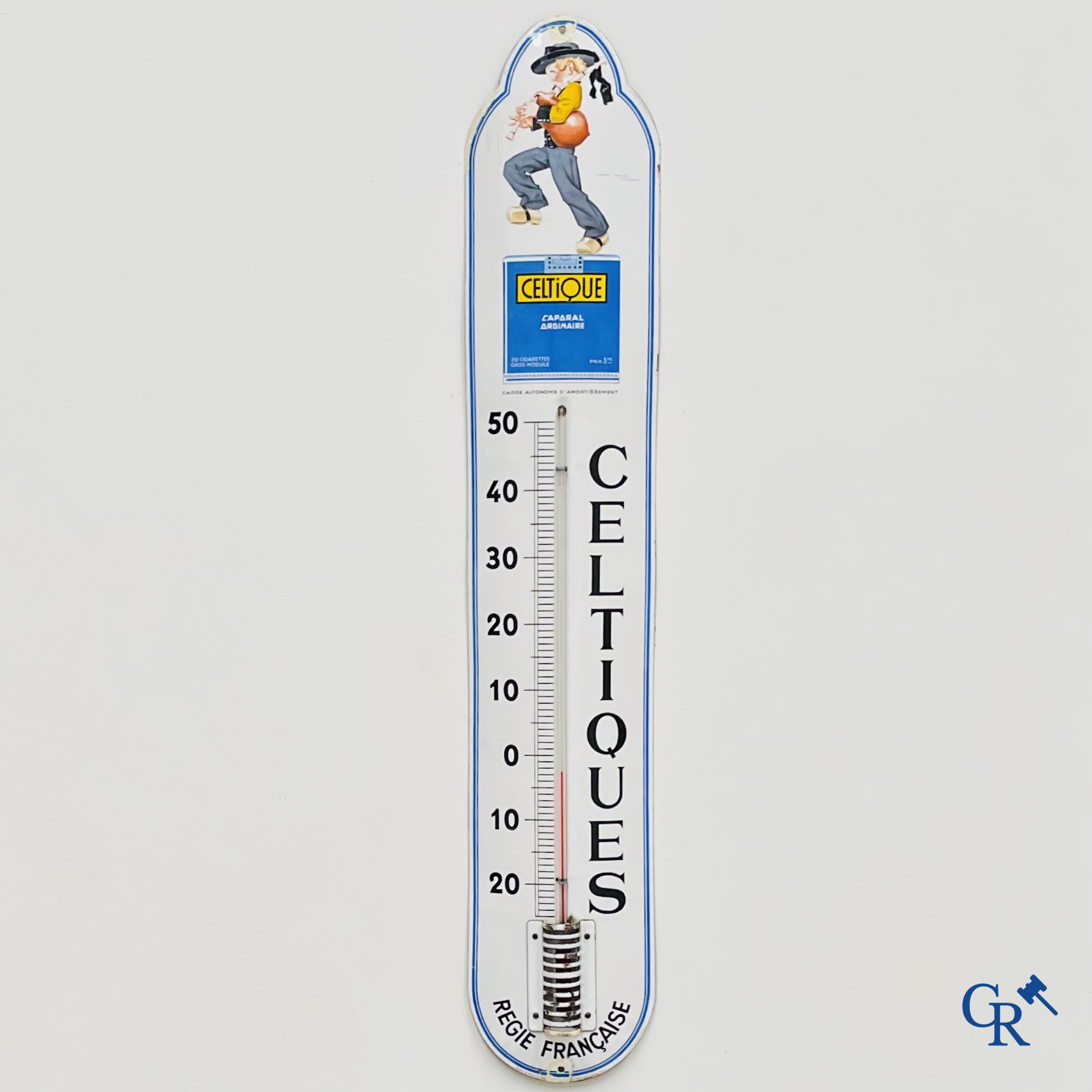 Celtiques, grote emaille publiciteits thermometer geïllustreerd met een ontwerp van René Vincent. Circa 1930.