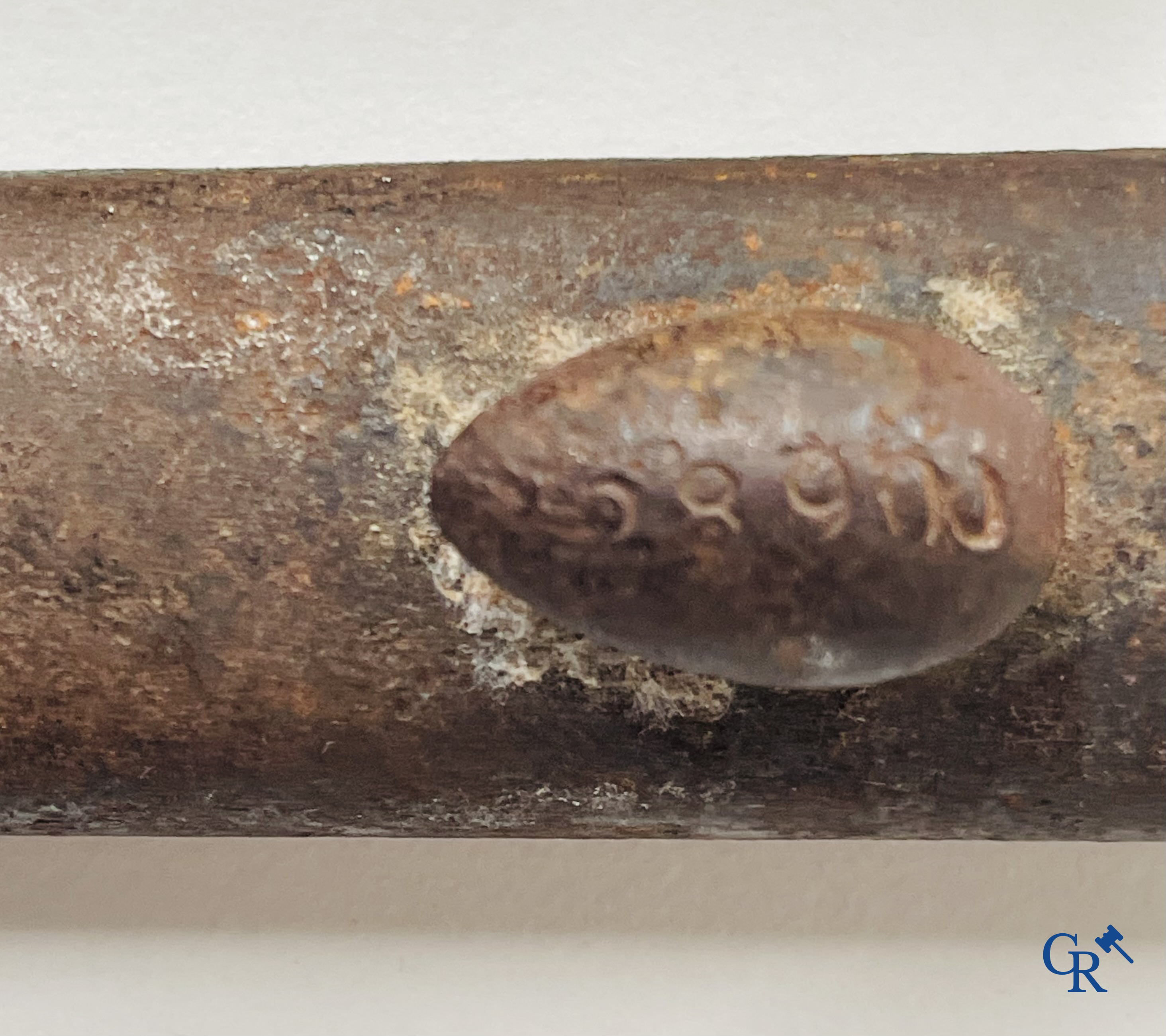 Militaria. W.K & Cie Solingen. Een zwaard met schede gemerkt met gekroonde L. 14. Een bajonet bijgevoegd. (genummerd)