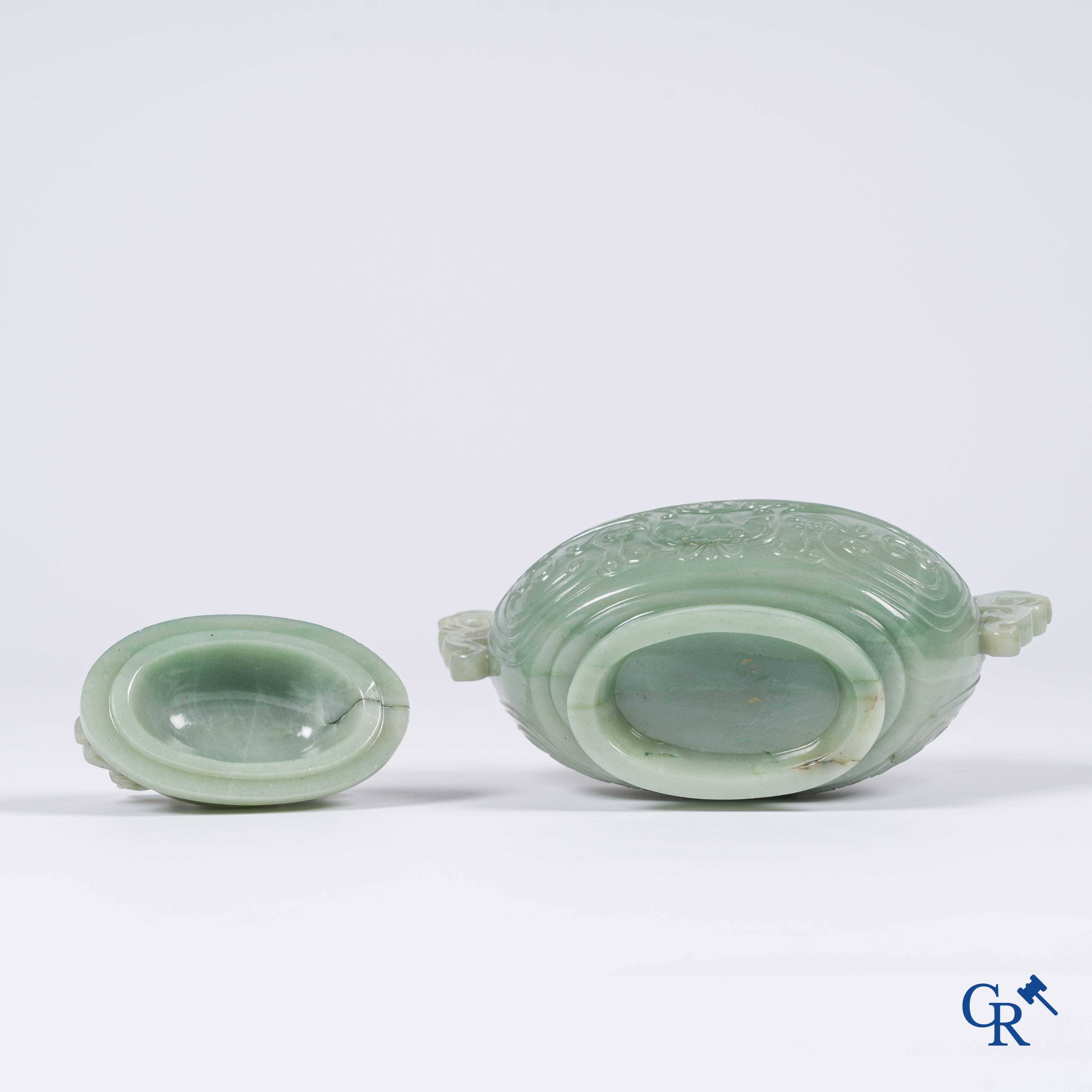 Aziatica, een Chinese groene jade wierookbrander.