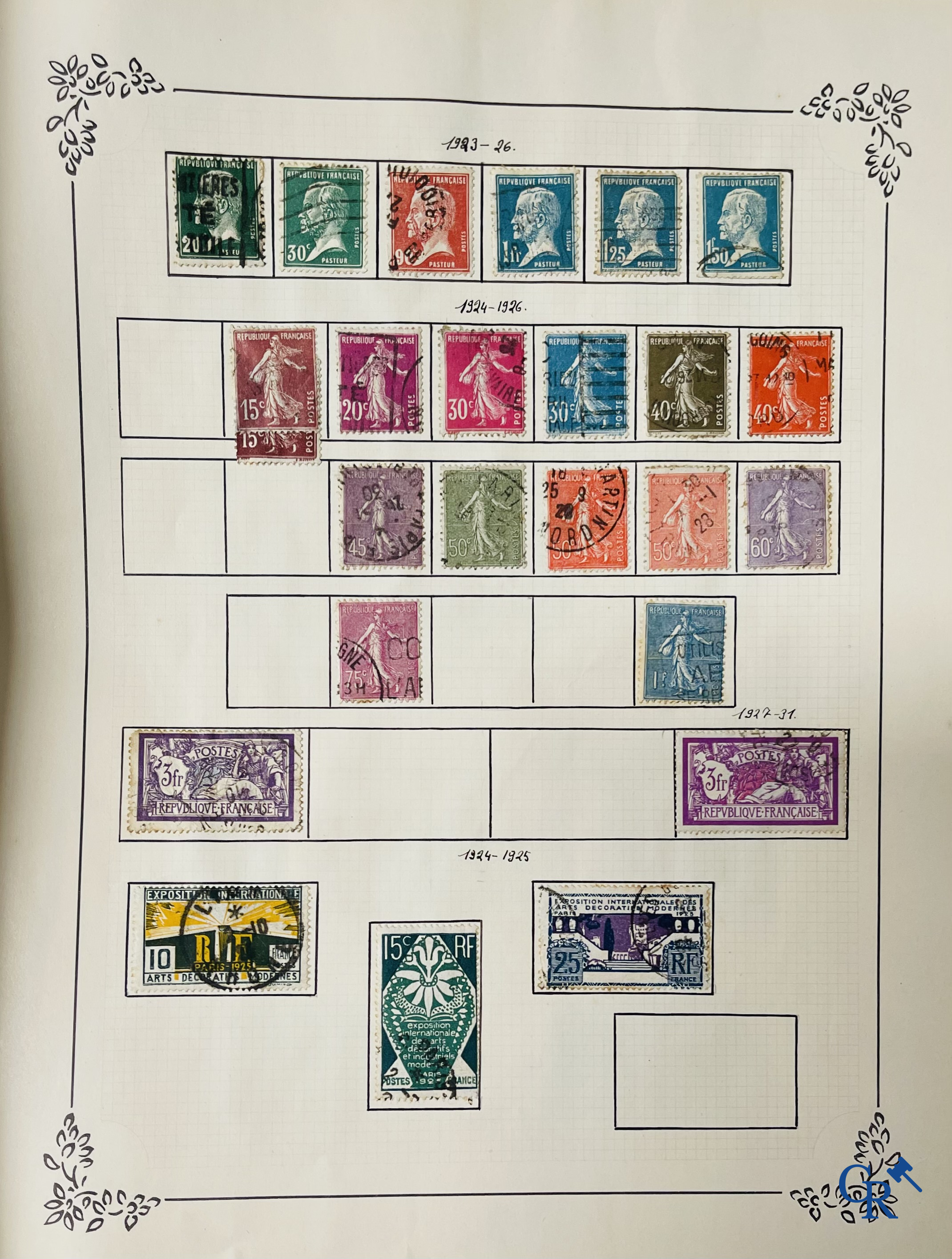 Filatelie. Album met verschillende zeldzame antieke postzegels, waaronder vroege Belgische postzegels.