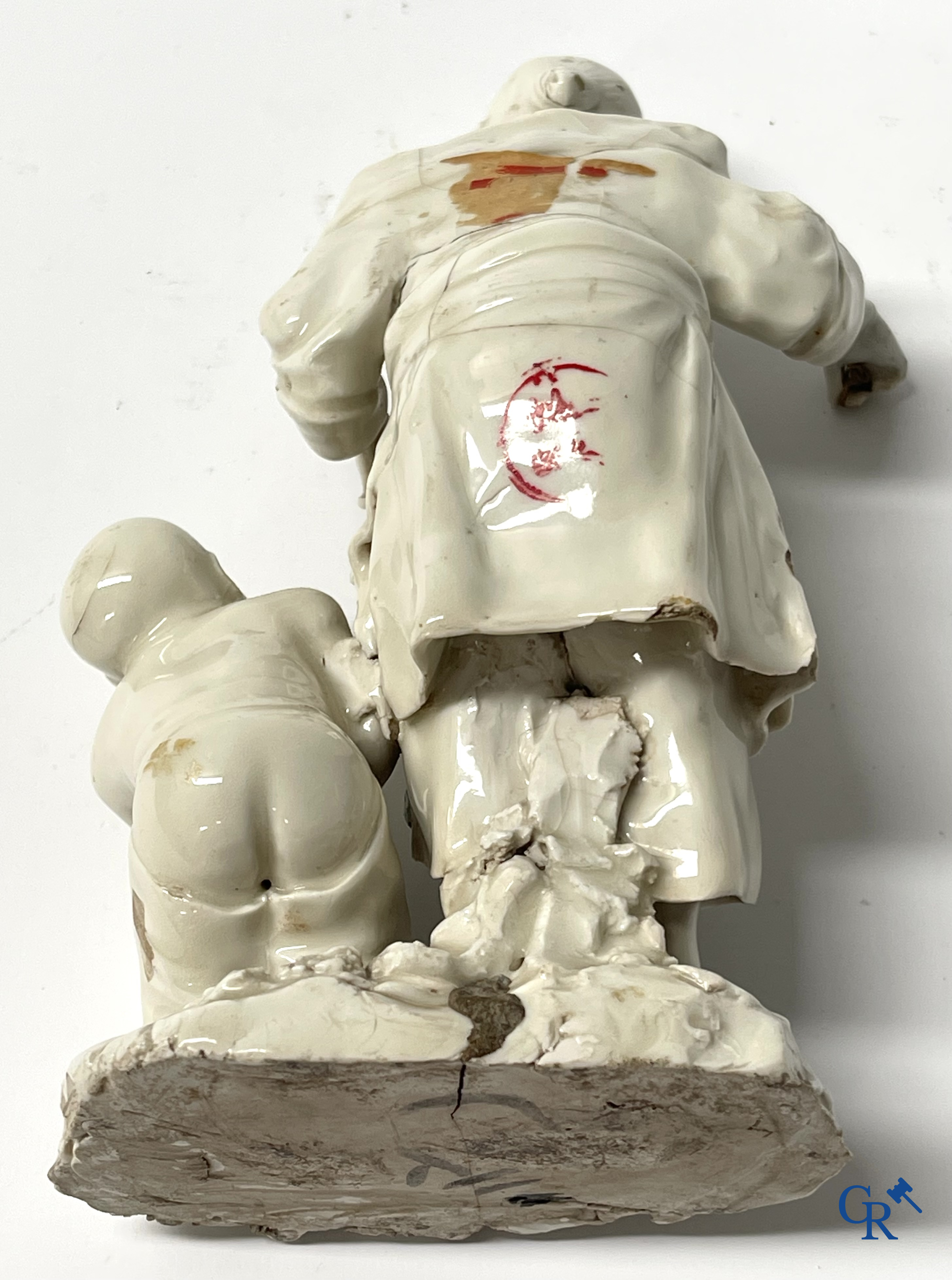 Aziatica. China. Een groep in blanc de Chine. 18e eeuw.