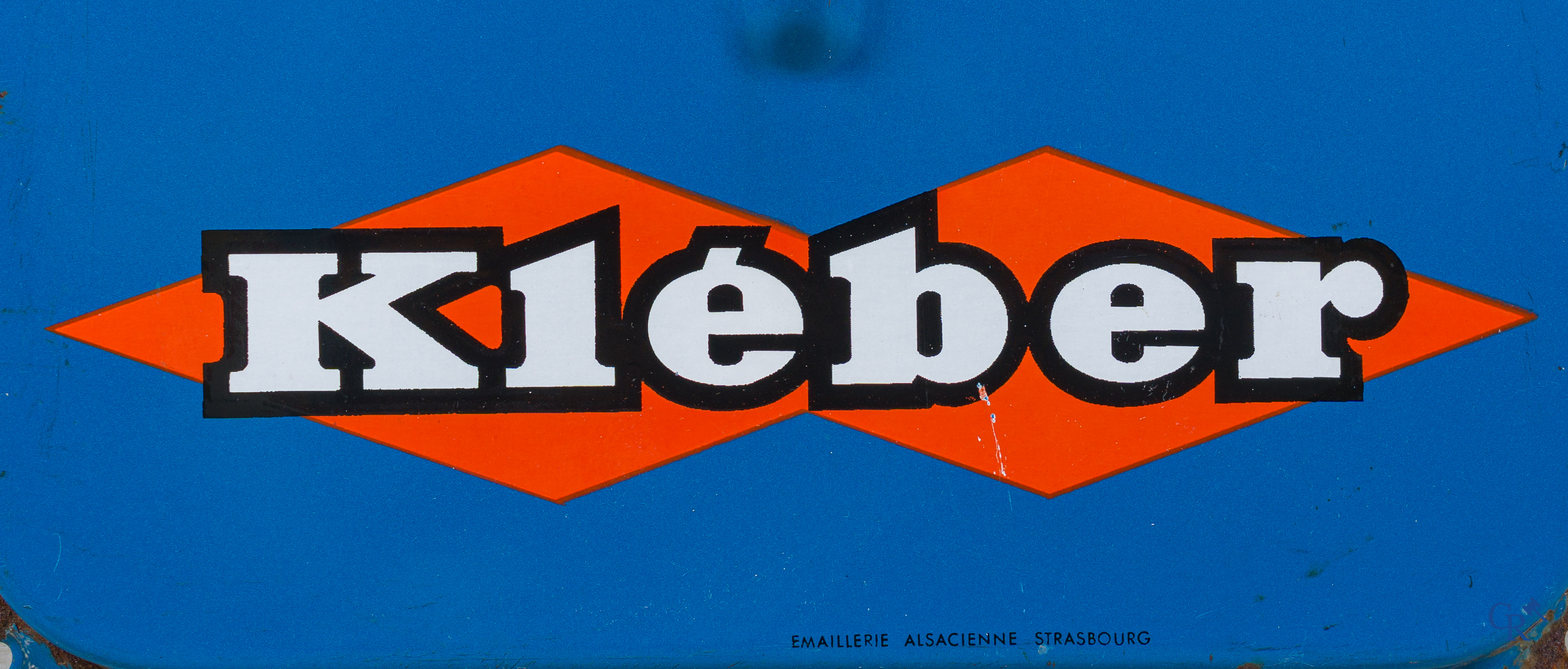 Pneus Kléber, emaille reclamethermometer voor het bandenmerk Kléber. Emaillerie Alsacienne Strasbourg.