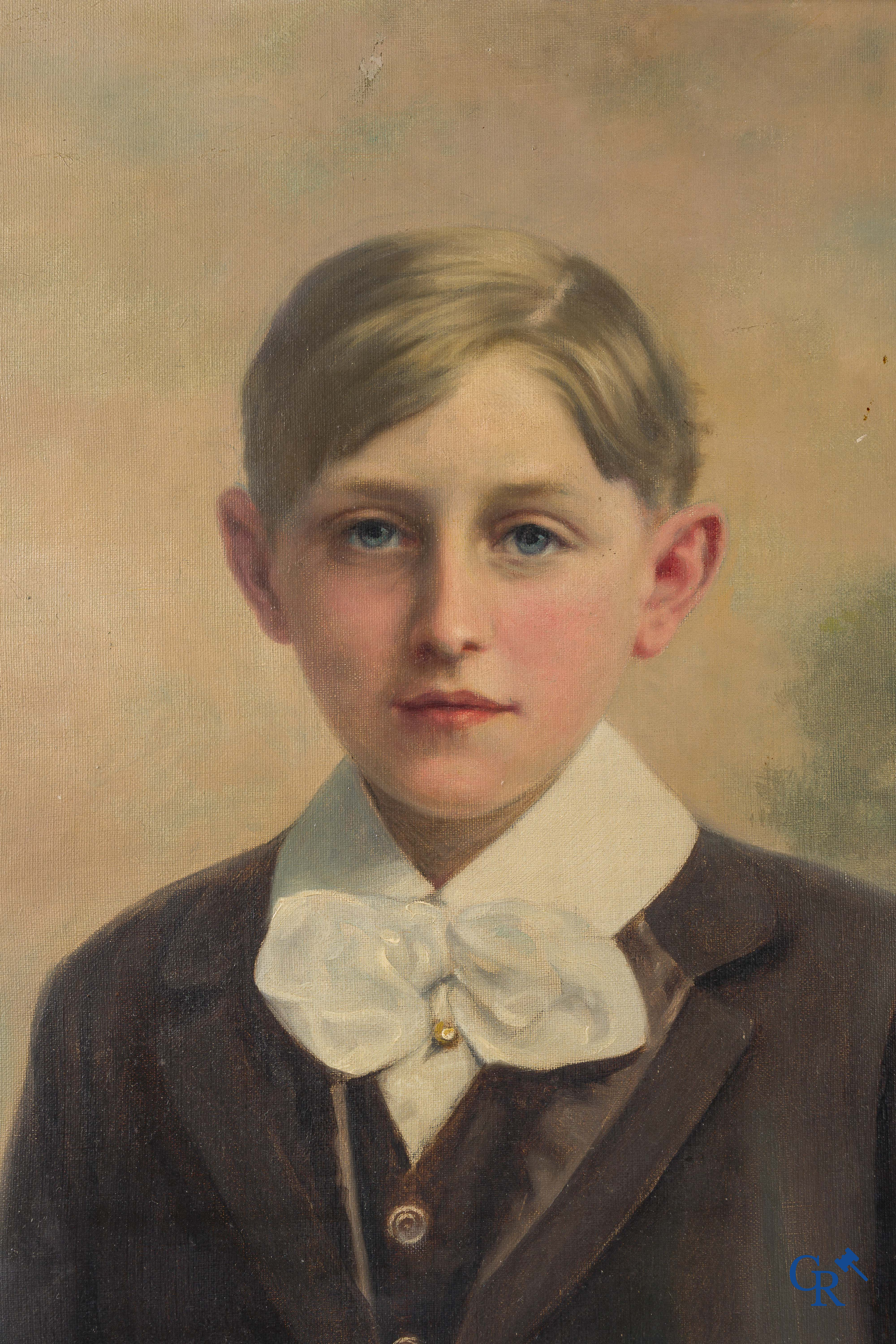 Charles Joseph Van Landuyt (1854-1934) Portret schilderij van een jongeman. Olie op doek.