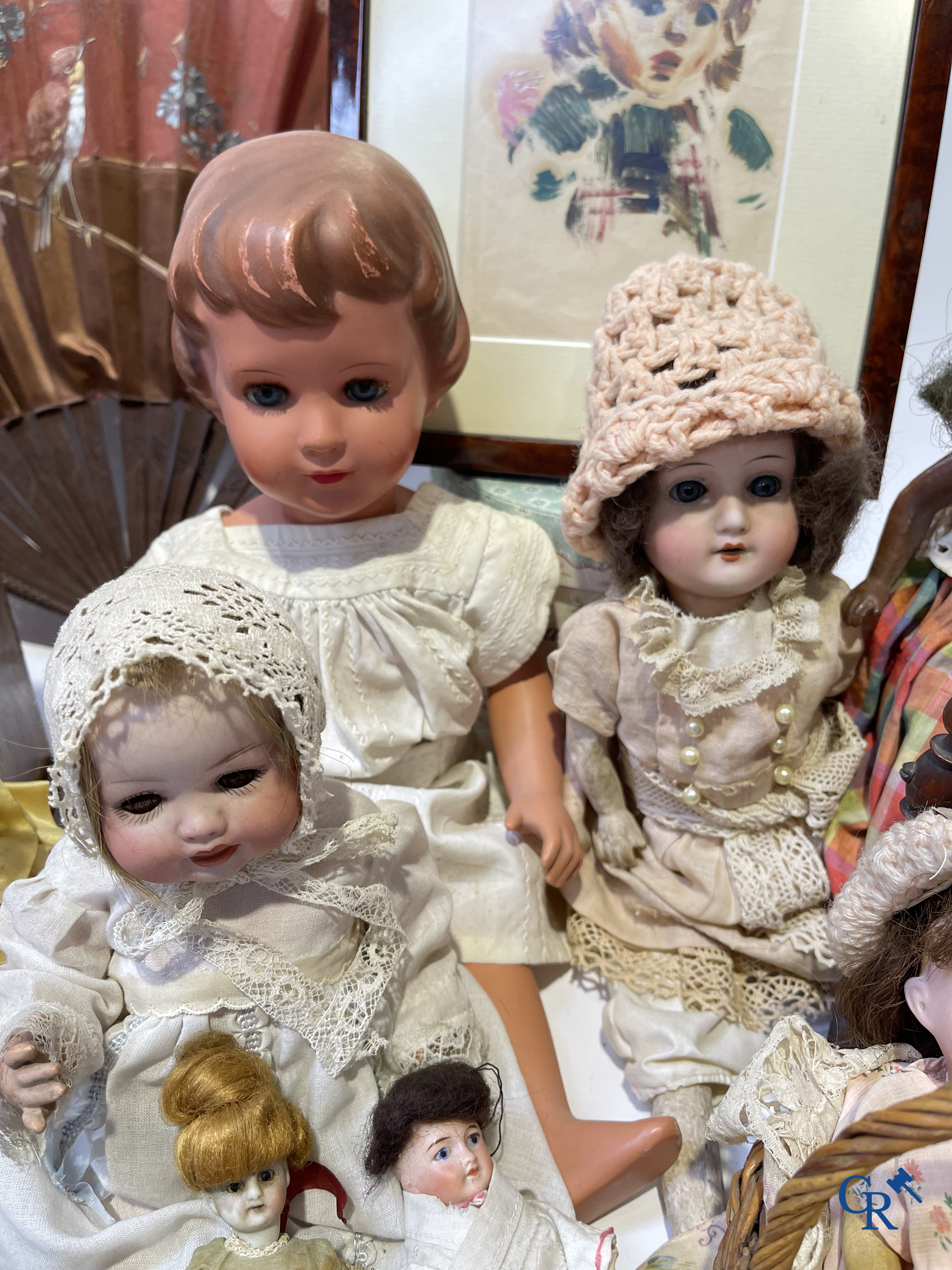 Old toys, a big lot with different antique dolls and collectibles.
