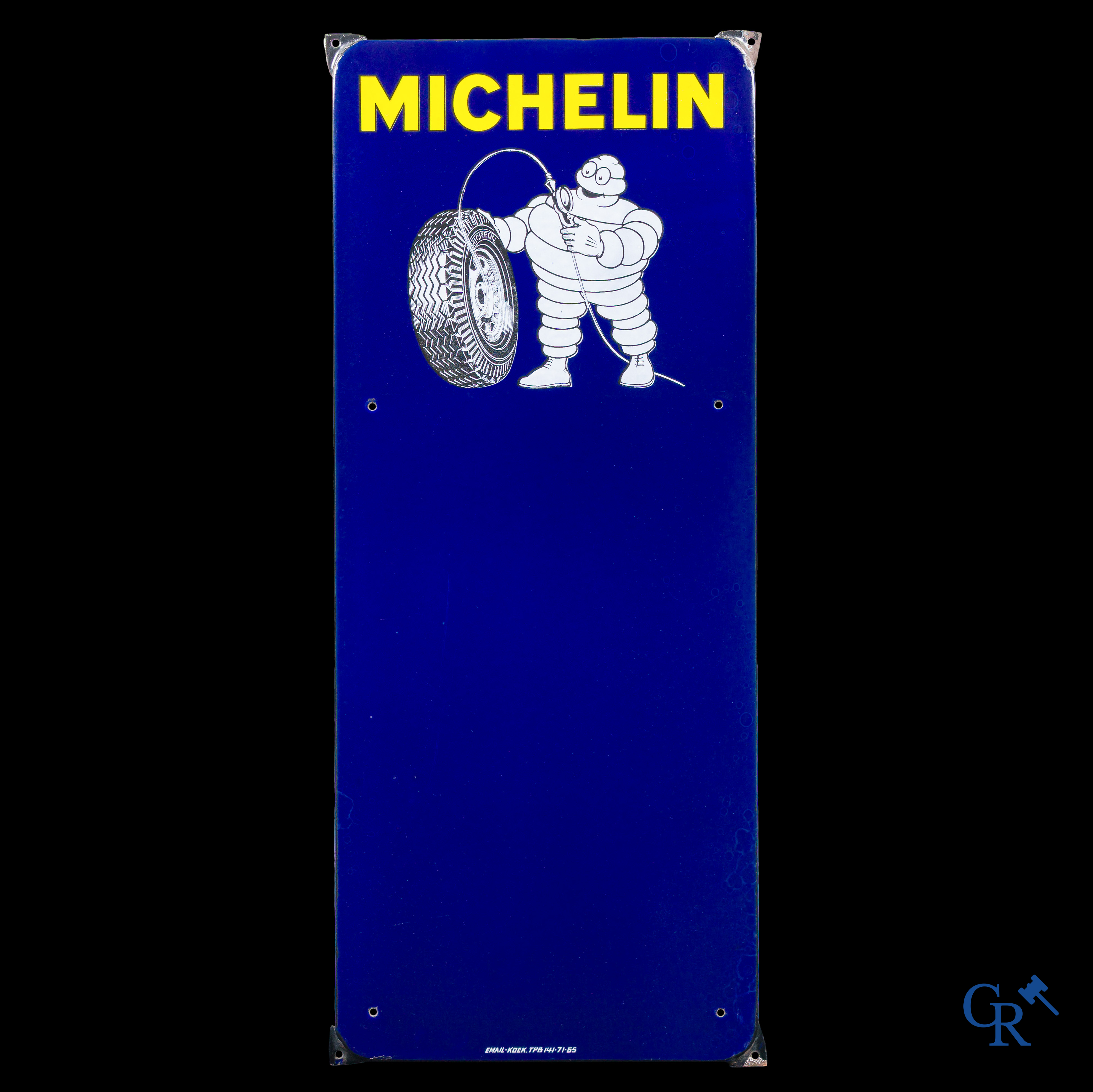 Michelin, plaque émaillée pour la pression des pneus Michelin. Emaillerie Koekelberg. Circa 1965.