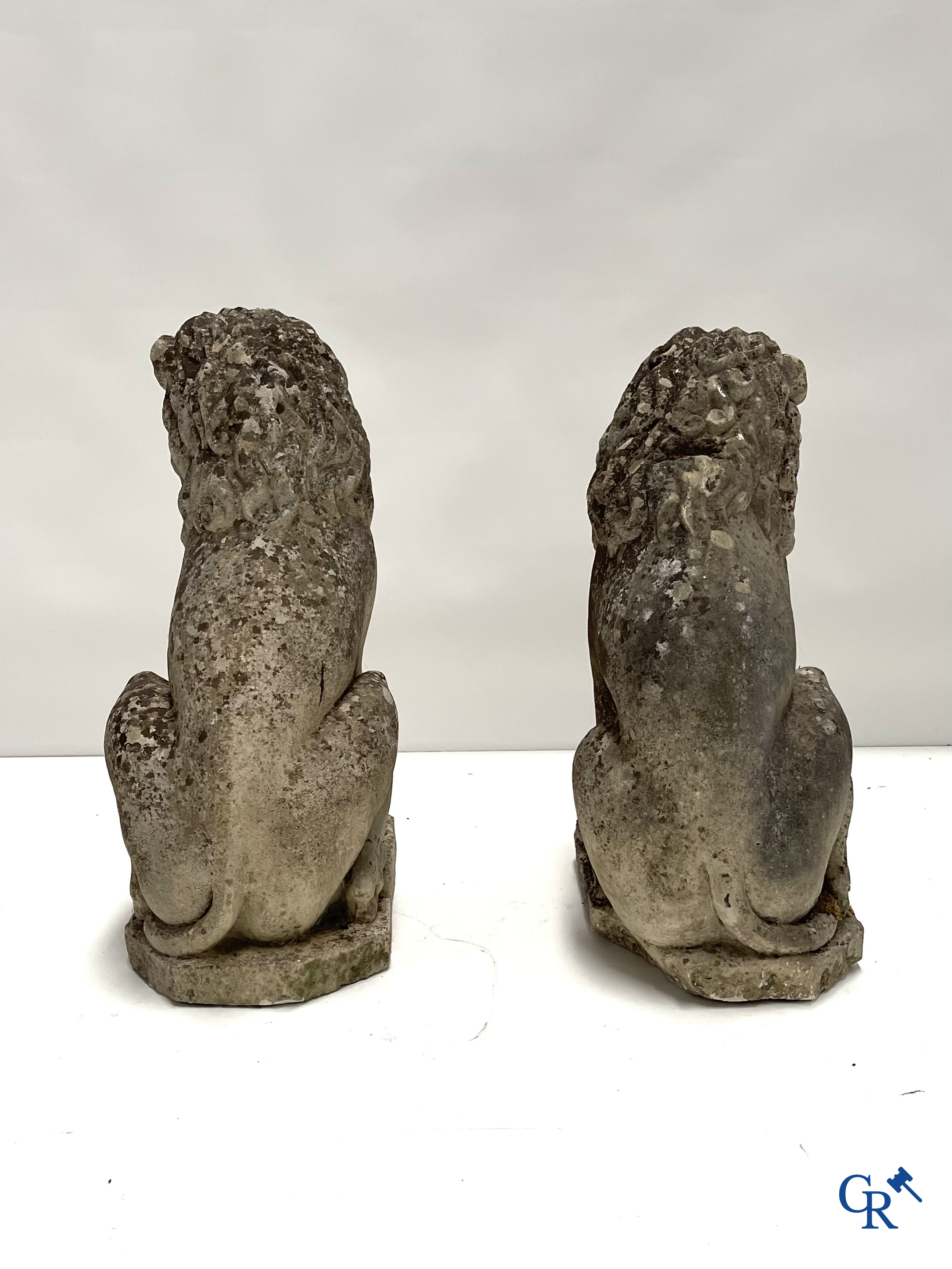 Pair of lions in handcarved French sandstone. 18th century.