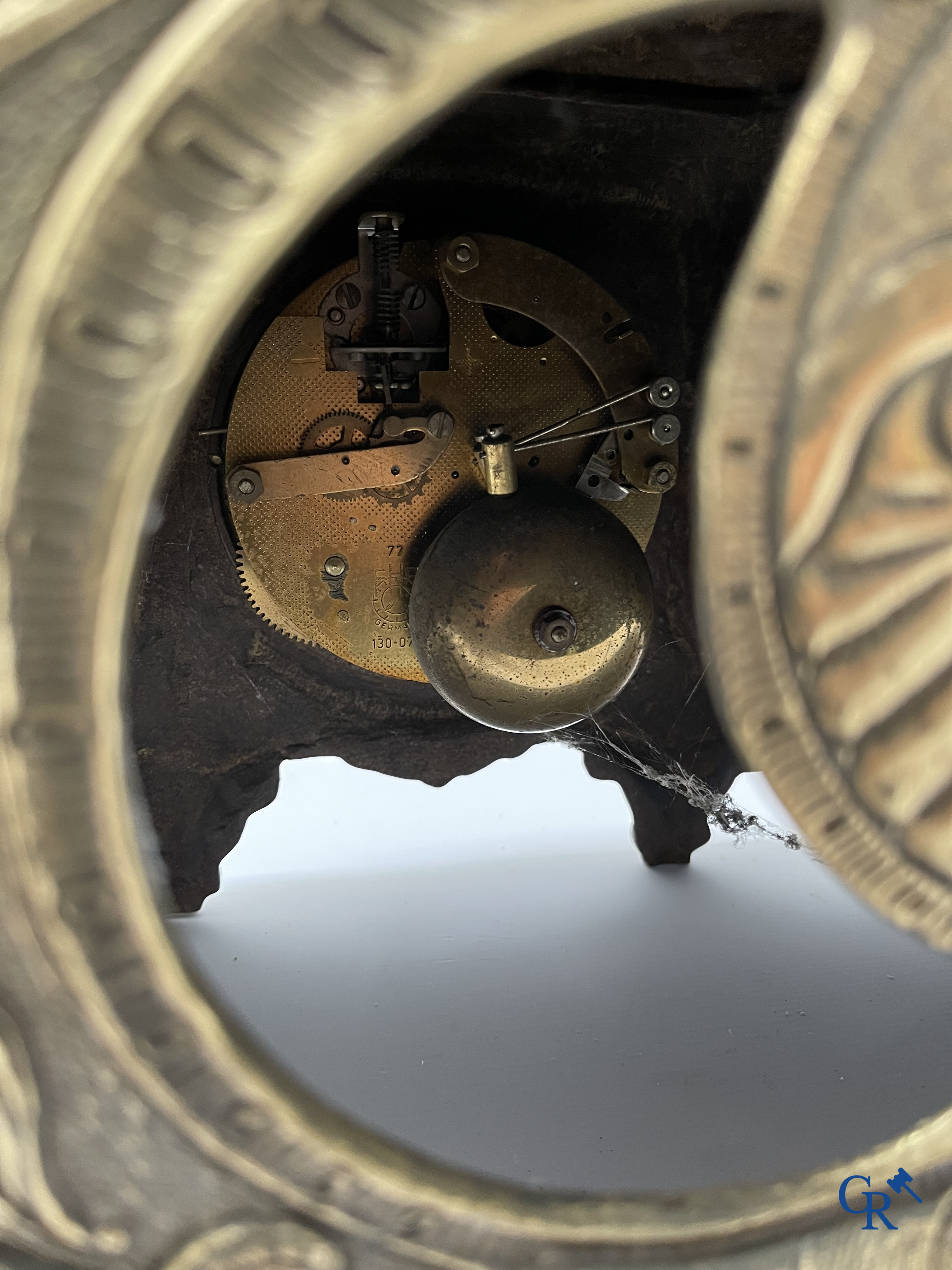 Large 3-piece clockset in bronze. "Chariot". 20th century.