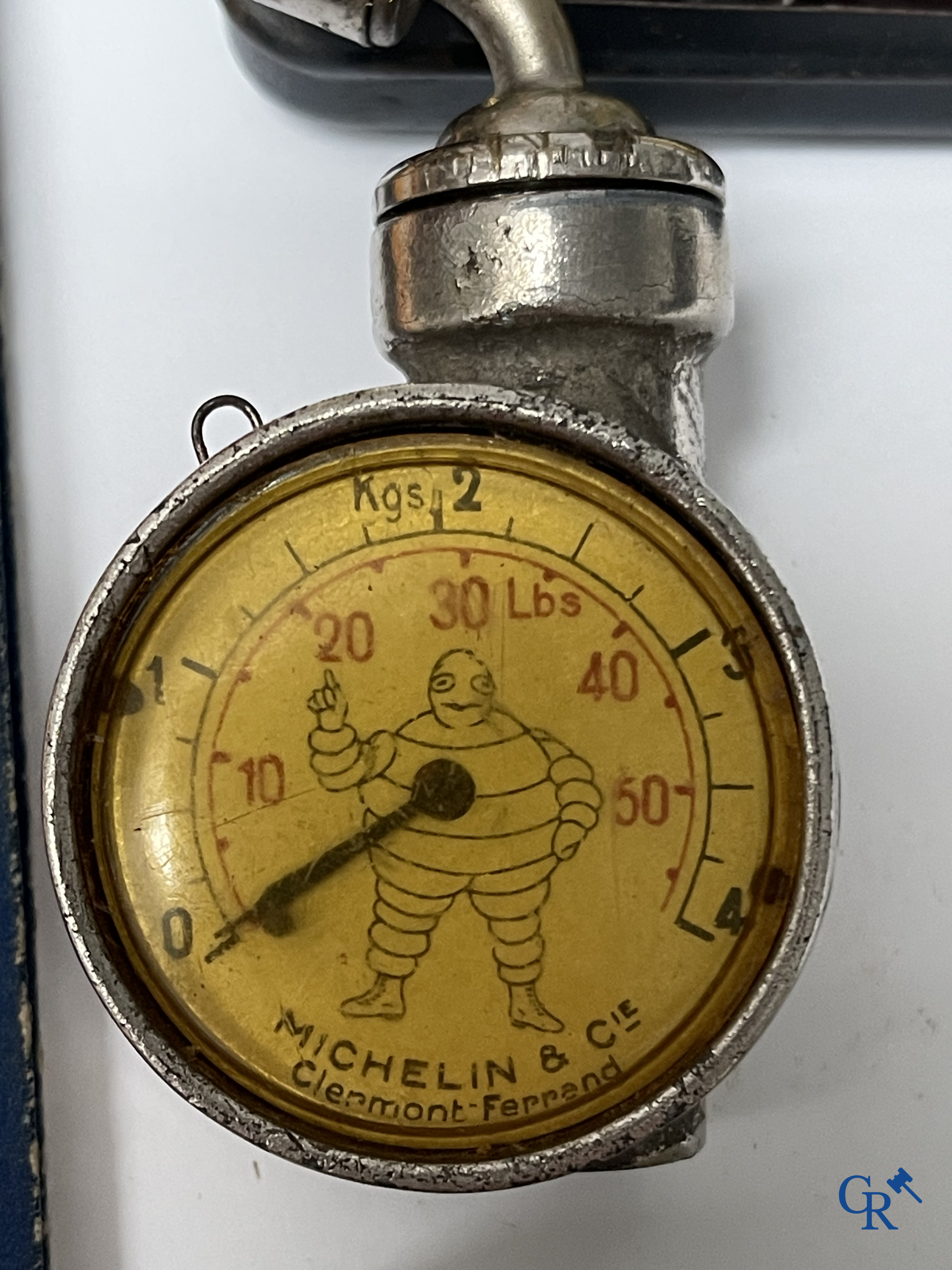 Michelin, an interesting lot with Michelin objects, mainly from the 1920's and 1930's.