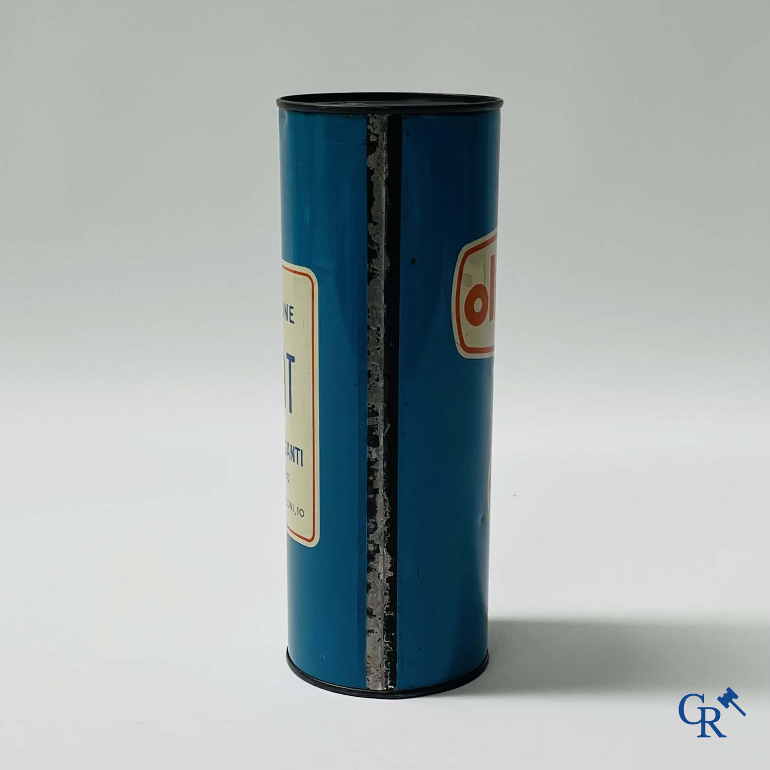 OlioFiat Turin. Oil can of the brand Fiat, department of lubricants for cars.