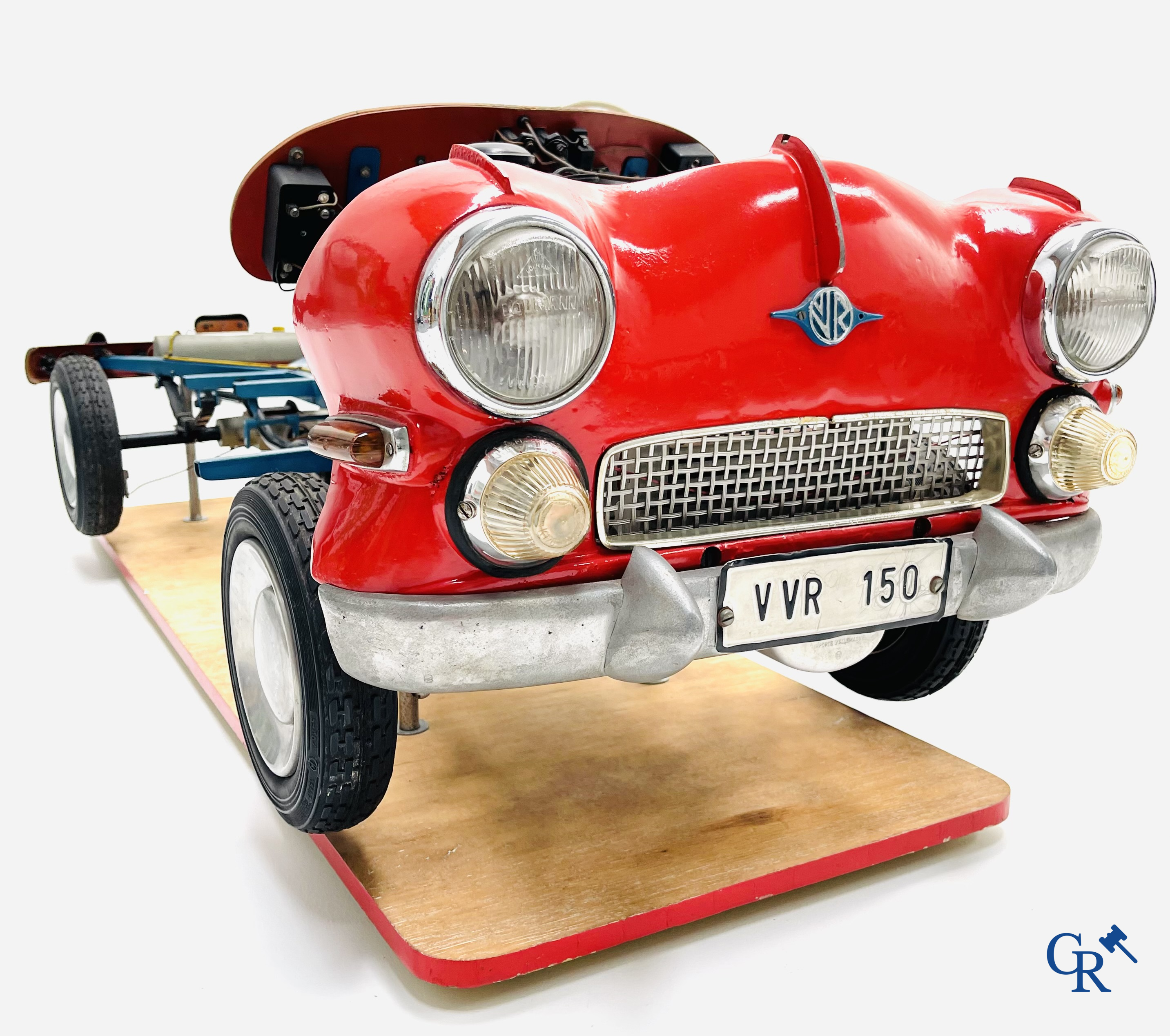 Verkehrs Verlag Remagen, a VVR-150 lesson model for car driving schools. Large model with mainly metal parts.