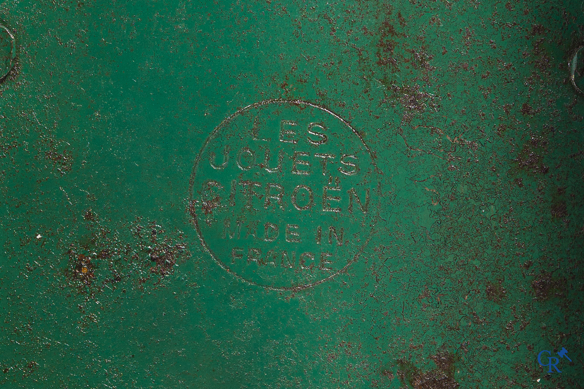 Old toys. Les Jouets Citroën, Made in France. Toy racing car in metal. 1930's.