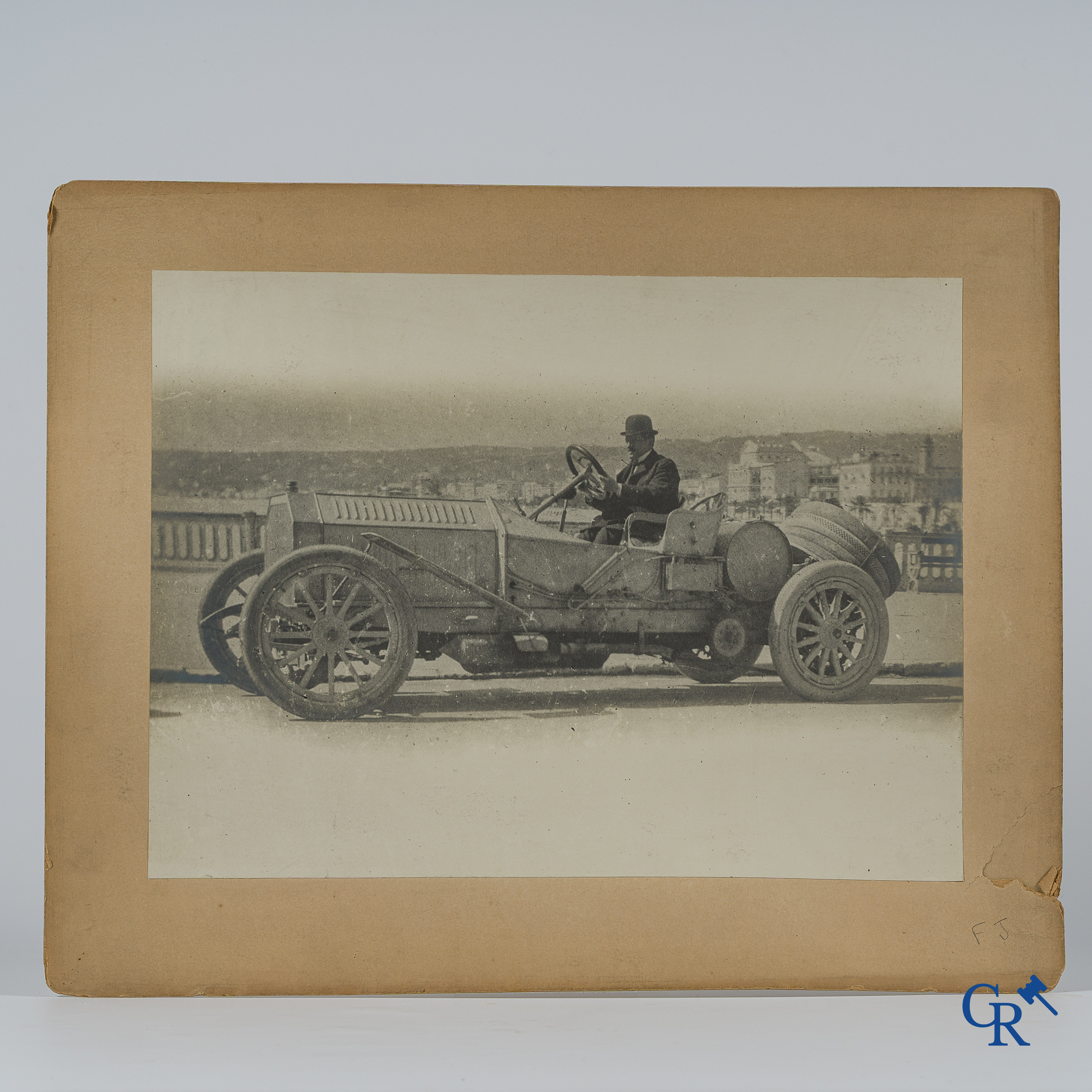 Automobilia. Photography, Exceptionally large photo of a racing car on the French Riviera. Circa 1905-1910.