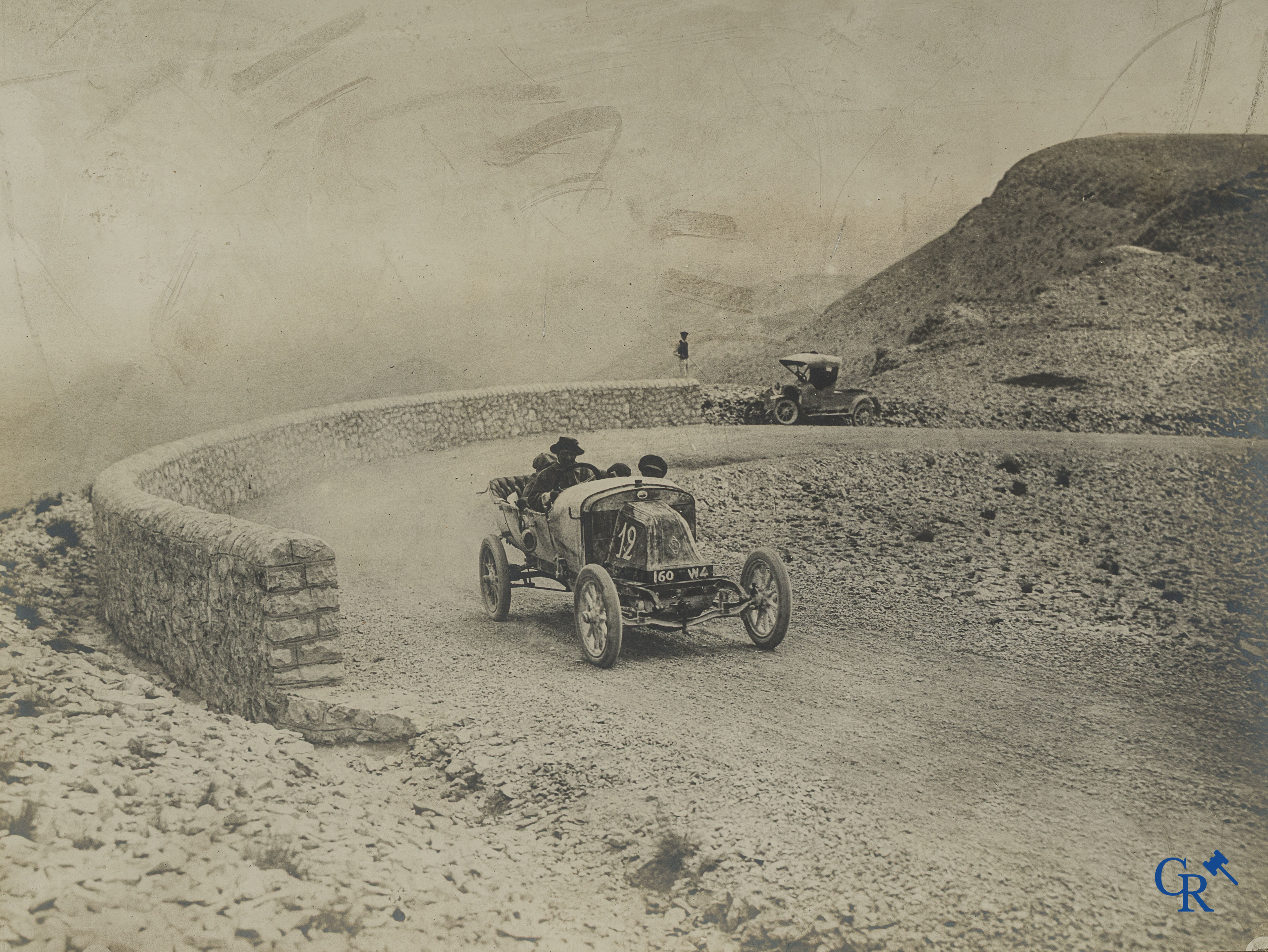 Automobilia. Photography. Exceptionally large photo of "the hillclimb race of the Mont Ventoux.“ Early 1900's.
