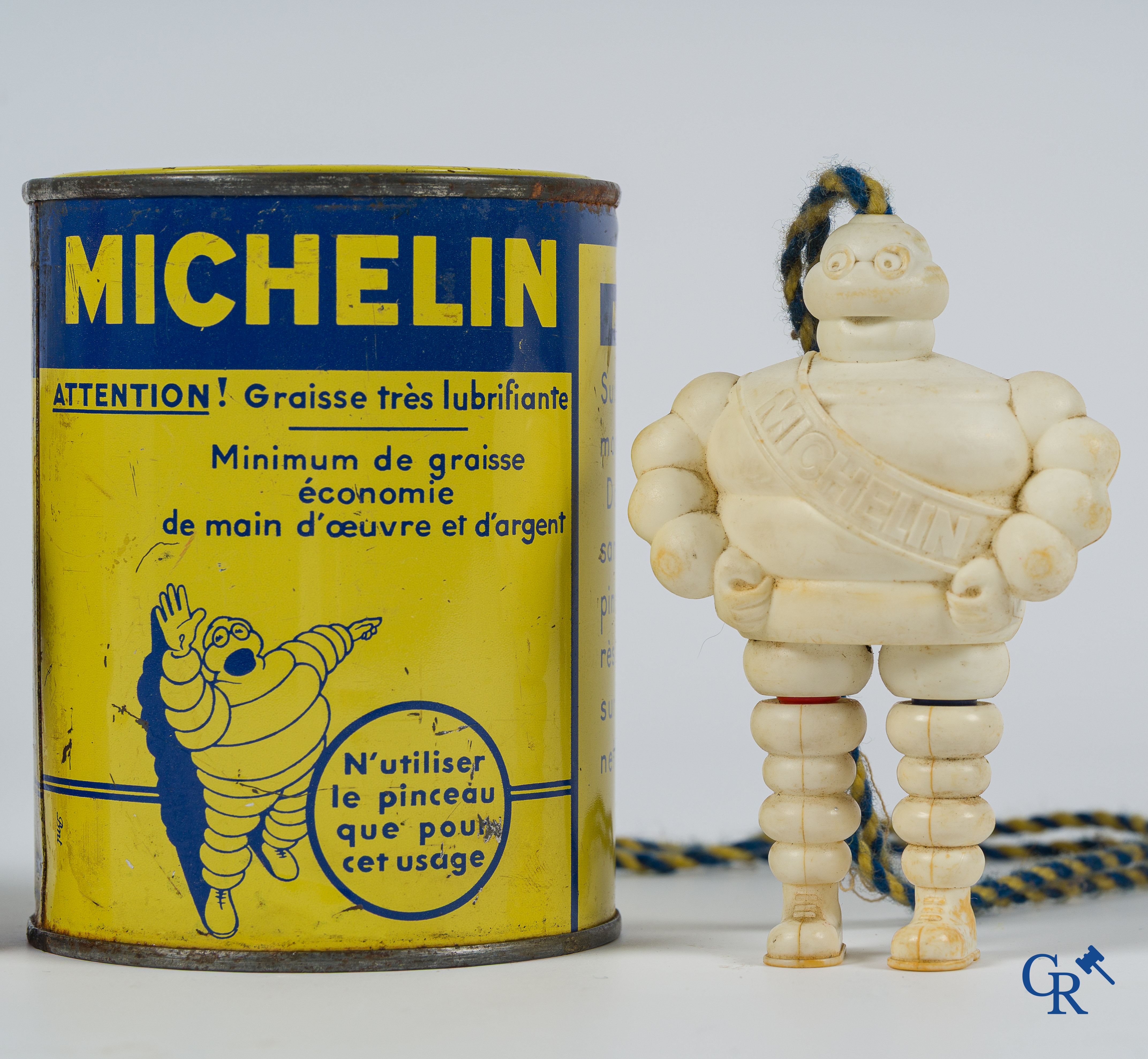 Michelin. Lot Michelin tin boxes circa 1900 and others. Code Naviger, Panelle, Bidendum measuring instrument.