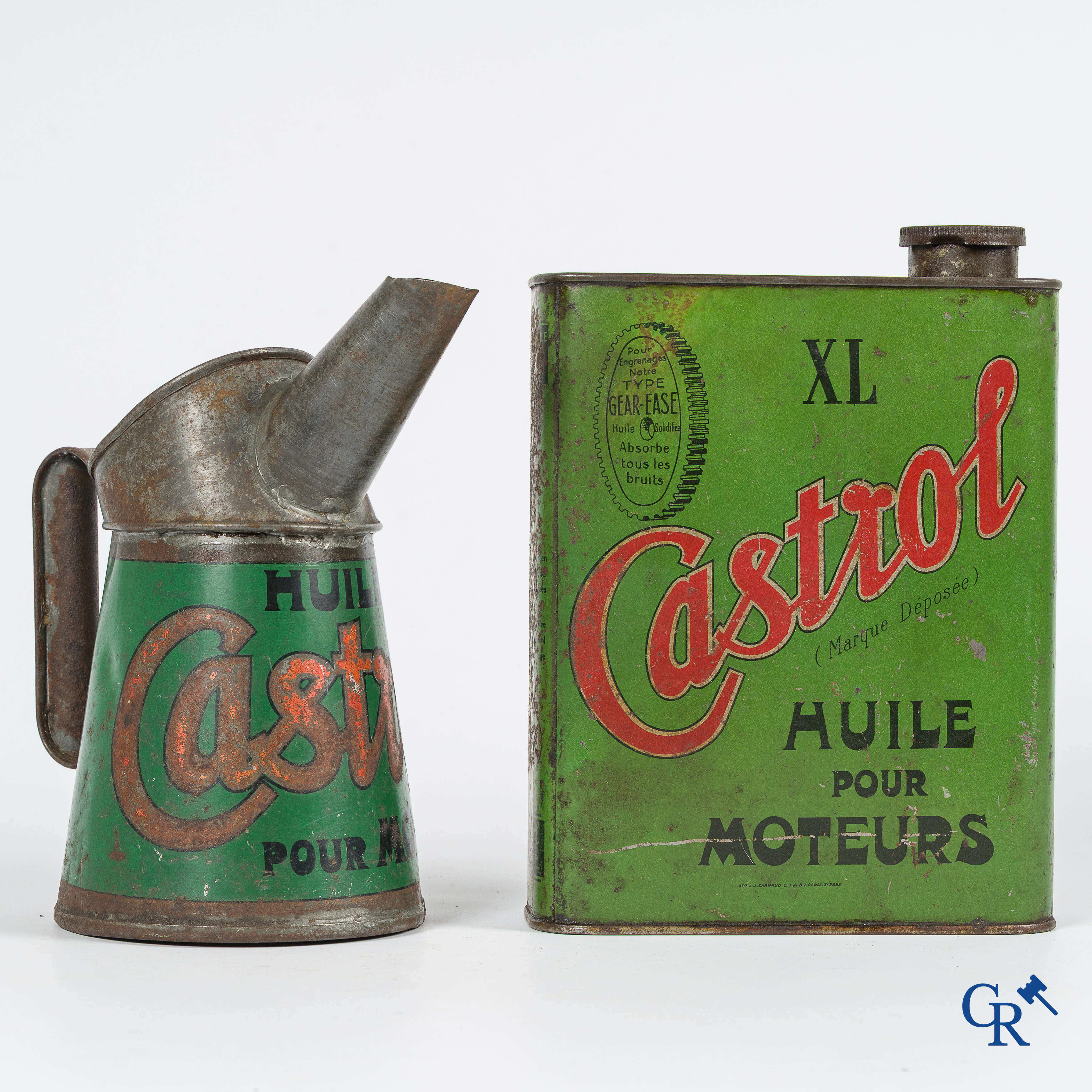 Castrol, Huile pour Moteurs. Pouring jug and oil can for Castrol engine oil. France, 1930's.