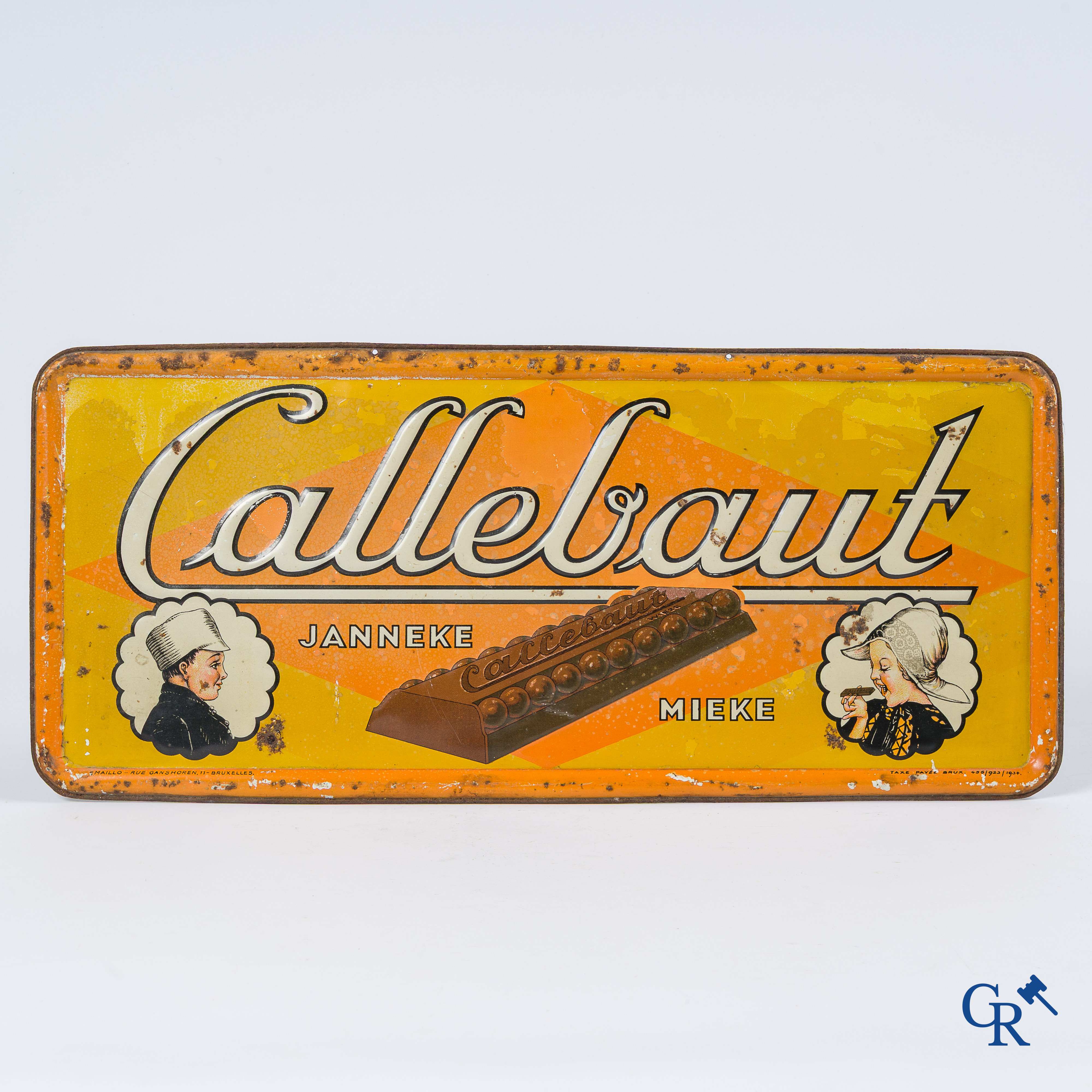 Callebaut, Janneke and Mieke. Rare publicity on embossed metal for the chocolate bars of Callebaut in Wieze. Emaillo 1934.
