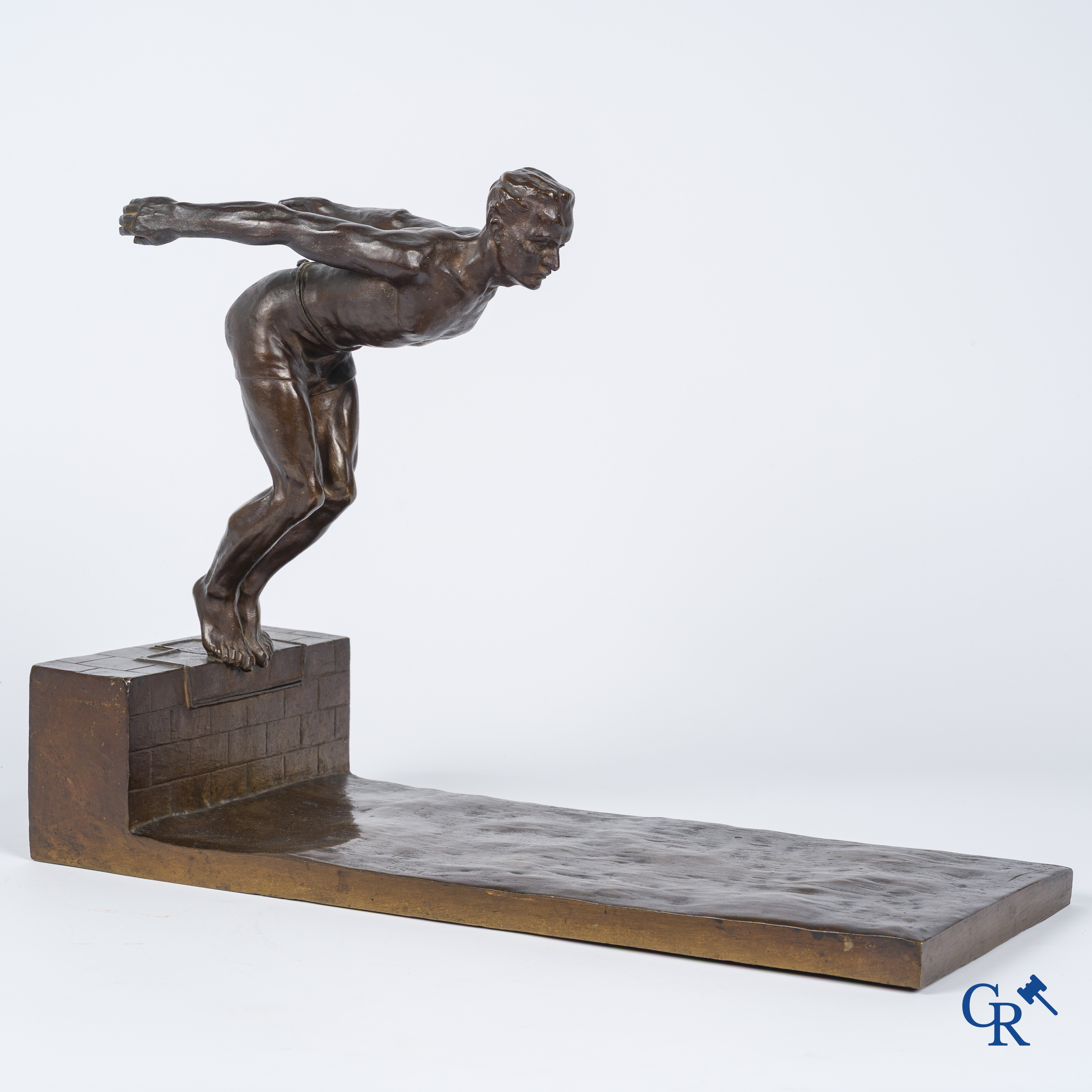 J. Duquet. Art Deco. Bronzen beeld van een zwemmer "De Duik" Bruine patina. Gesigneerd. Circa 1930.