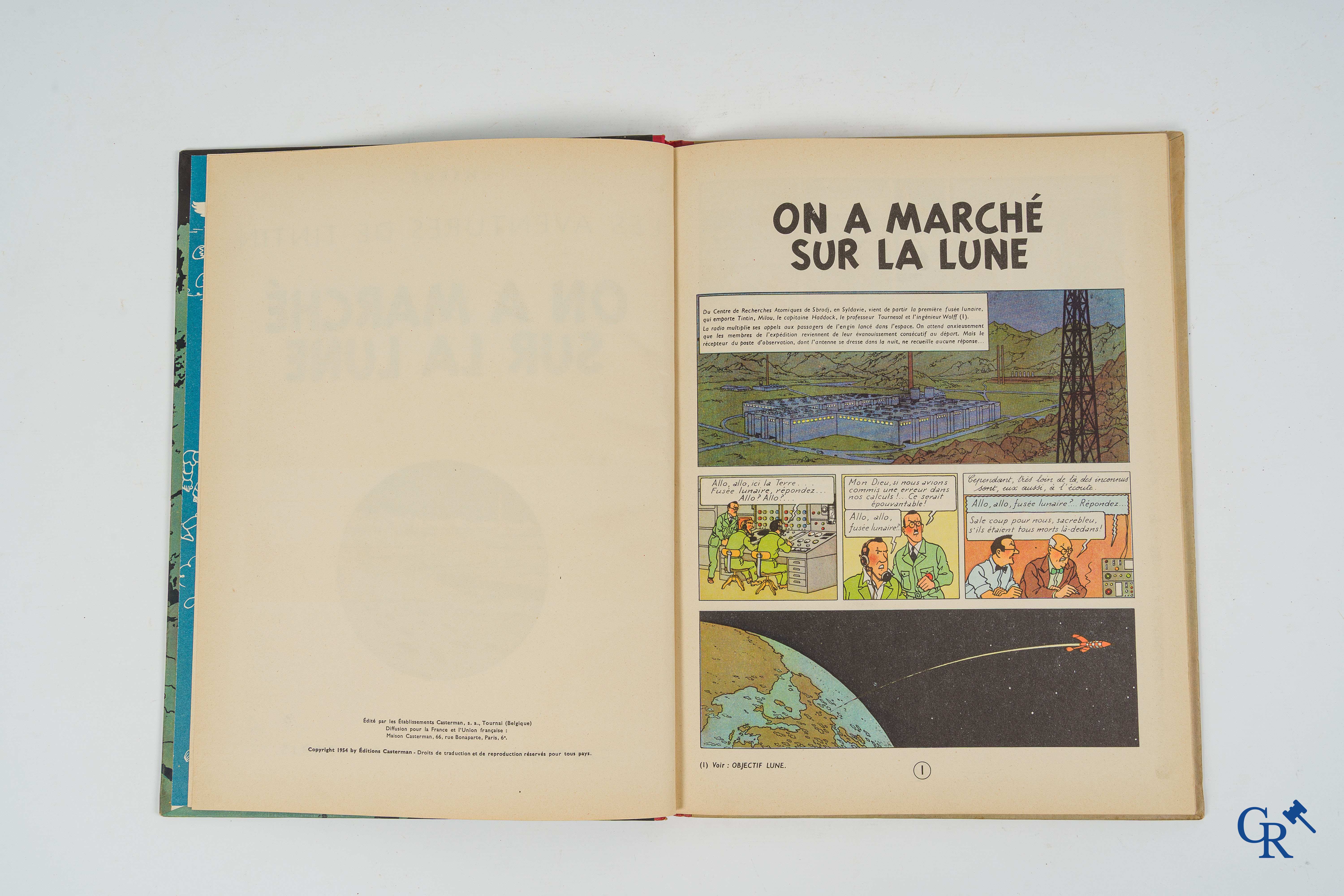 Hergé. Kuifje. Les aventures de Tintin. 2 comics. "Coke en stock" and "On a marché sur la lune". Casterman.