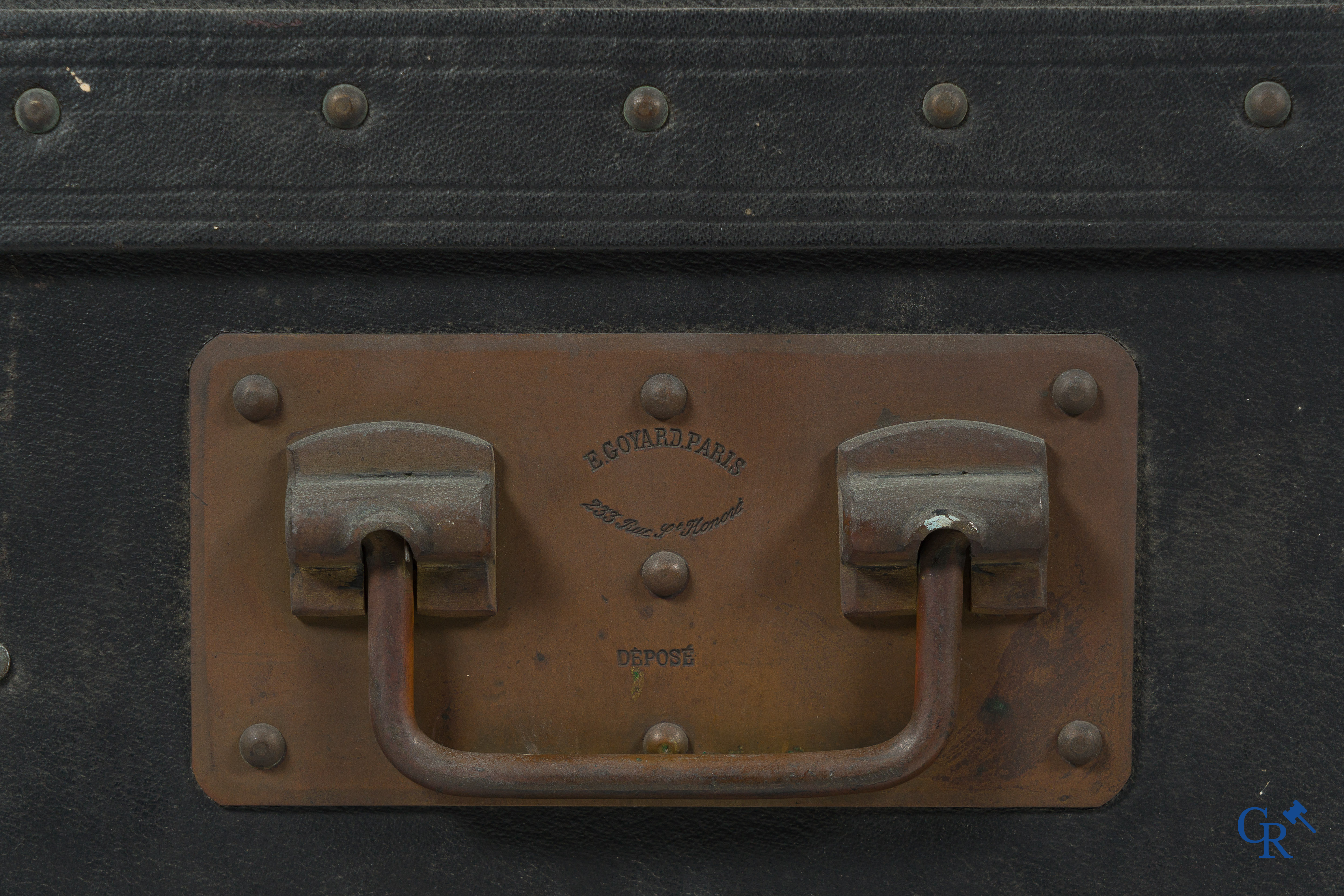 Malles Goyard, 233 Rue Saint Honoré, Paris. 2 Car cases in black leather. Circa 1930.