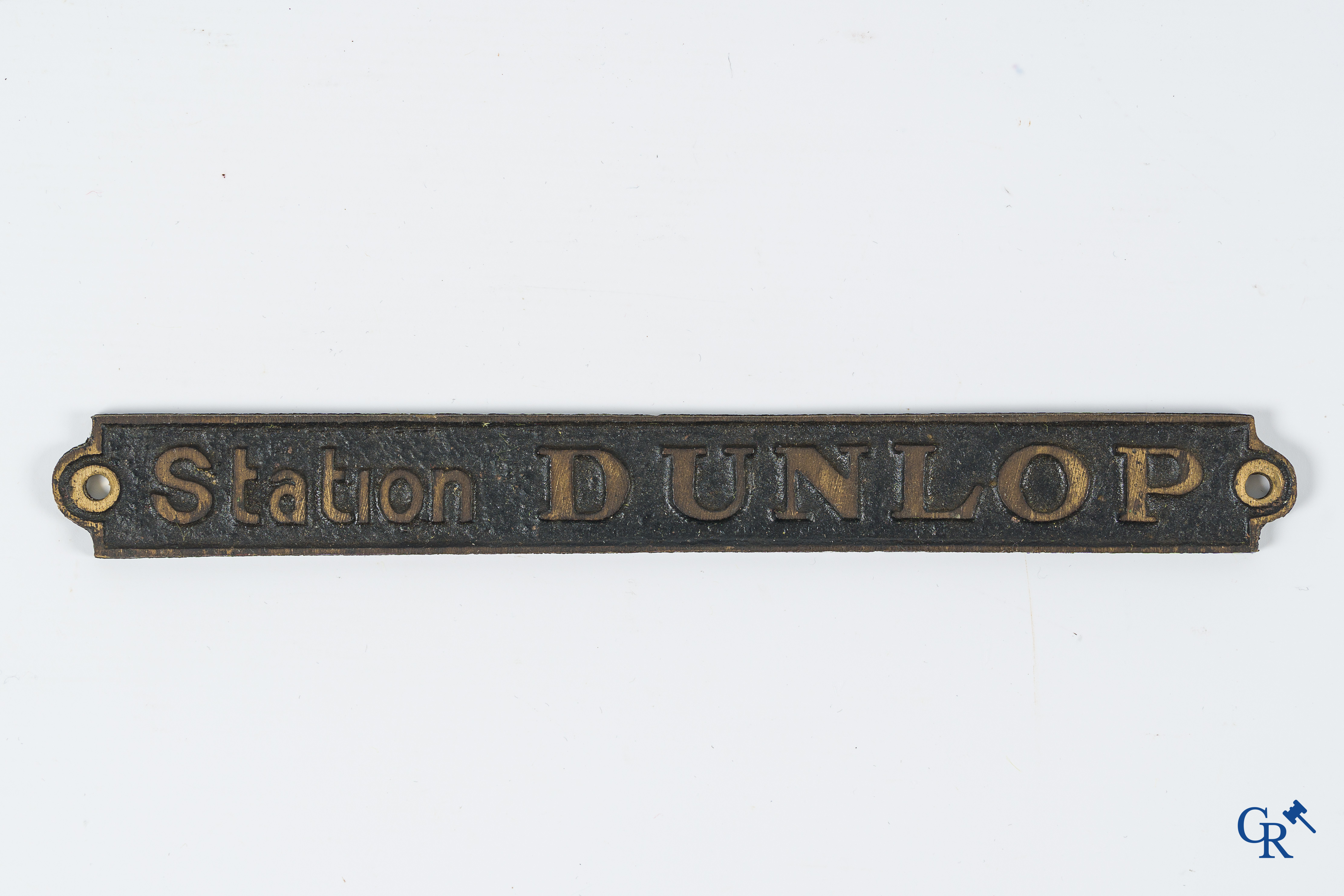 Lot Automobilia, various brands. Renault, Citroën, Huiles Yacco, Dunlop, car mascot, etc.