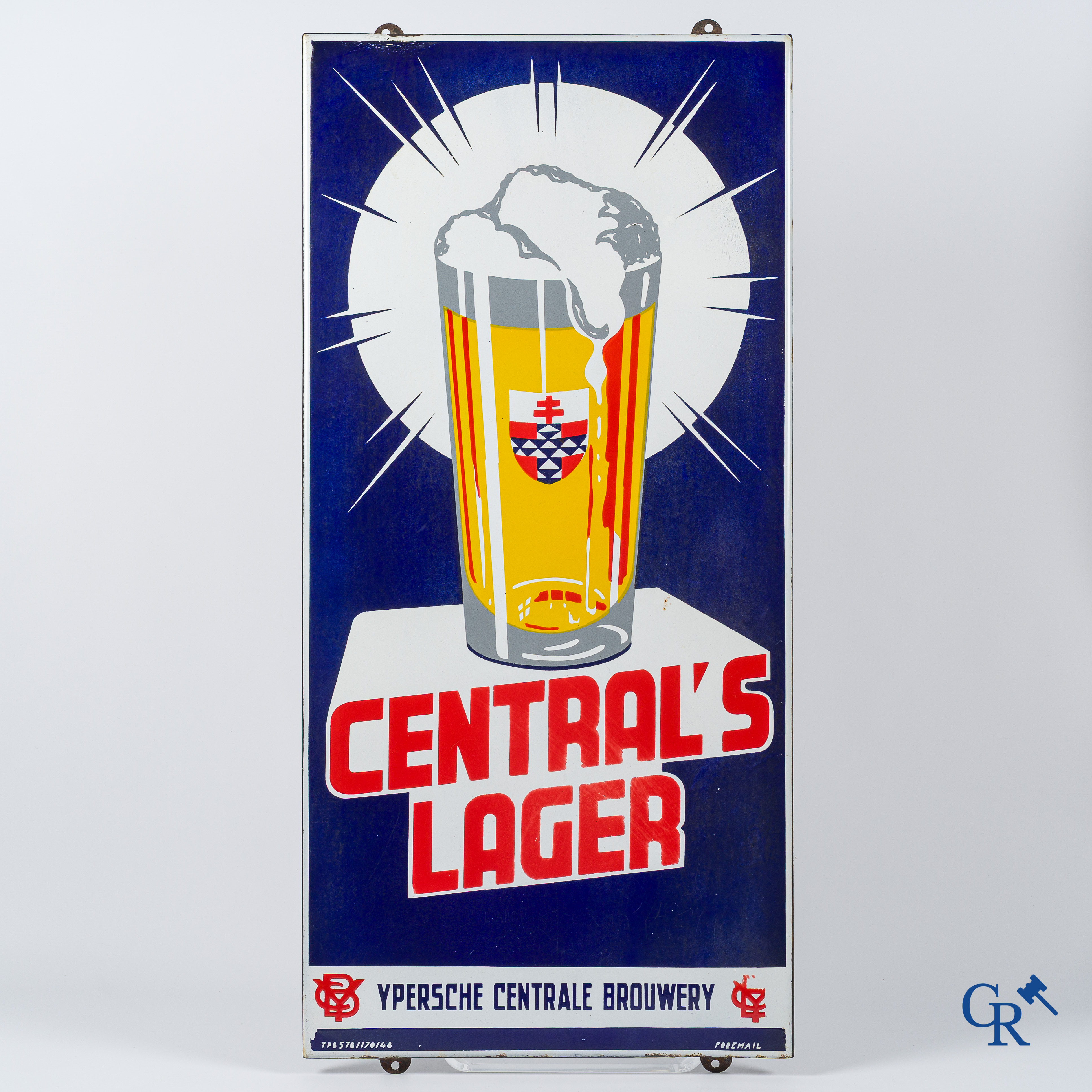 Central's Lager. Enamel advertising sign for the beers of the Ypersche Centrale Brewery. Foremail TPB 578/170/48.