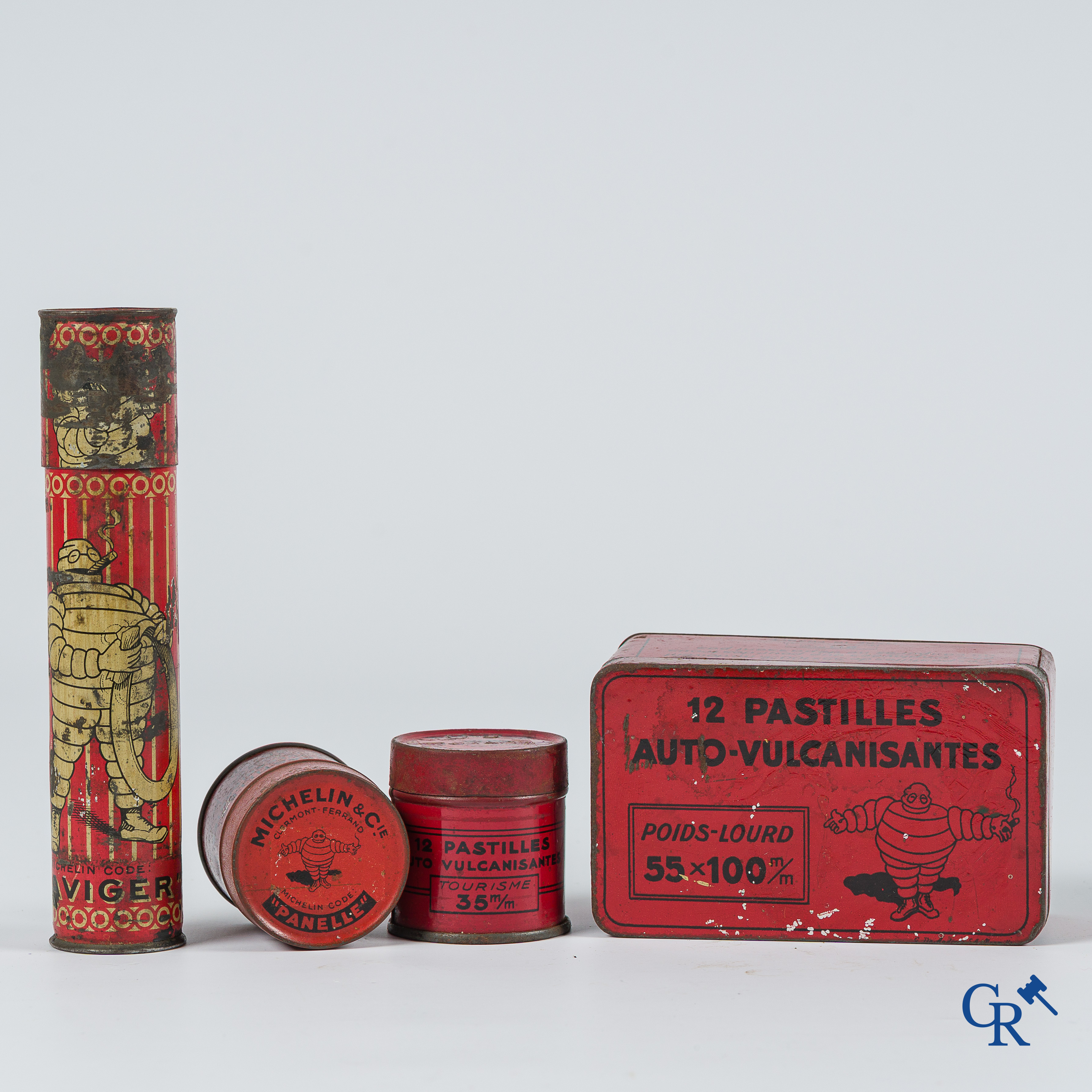 Michelin. Lot Michelin tin boxes. Code Naviger, Panelle et Auto-Vulcanisantes. 4 pcs. Circa 1900.