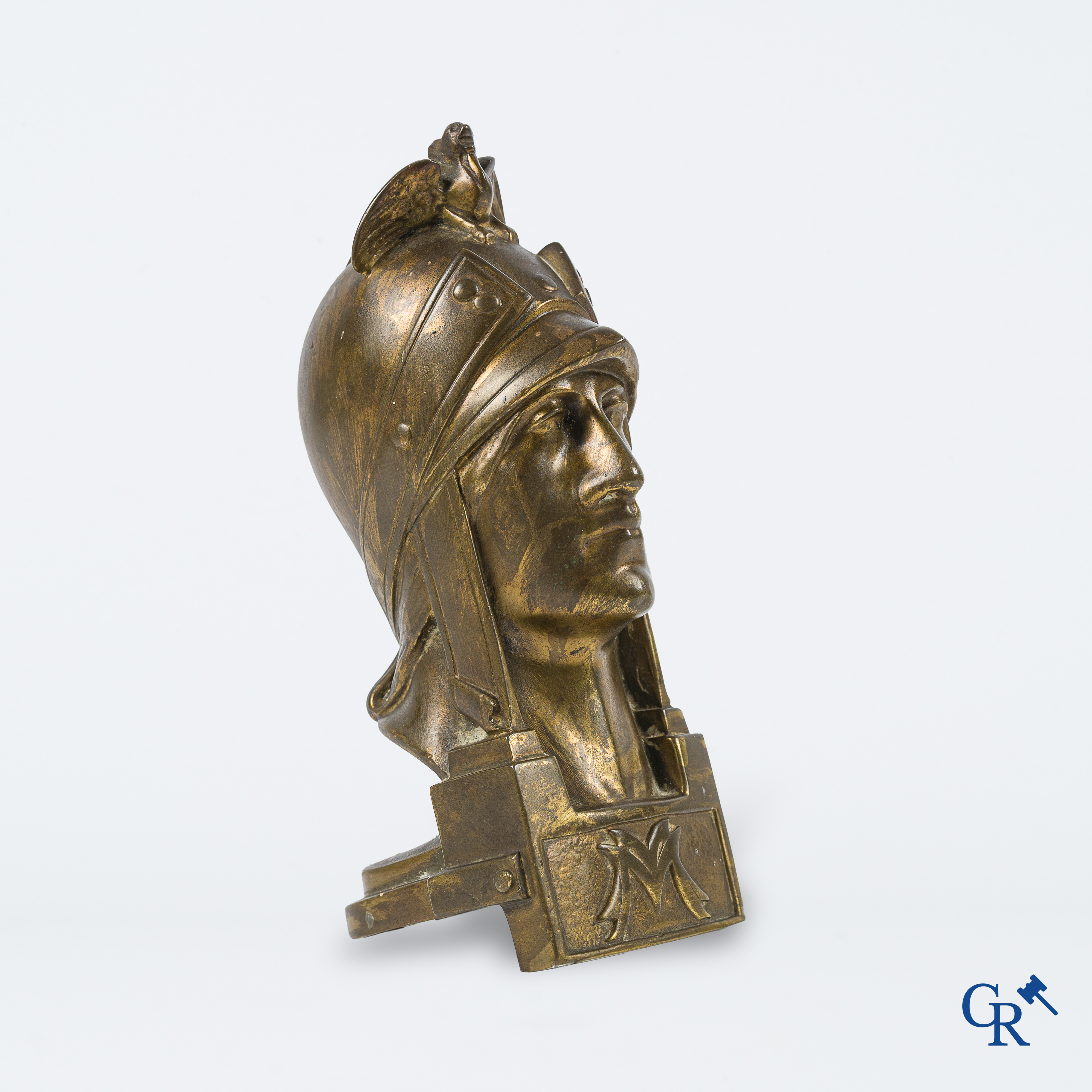 Automobilia. Bronze car mascot for the luxury cars of Minerva Motors Limited in Antwerp. 1920's.