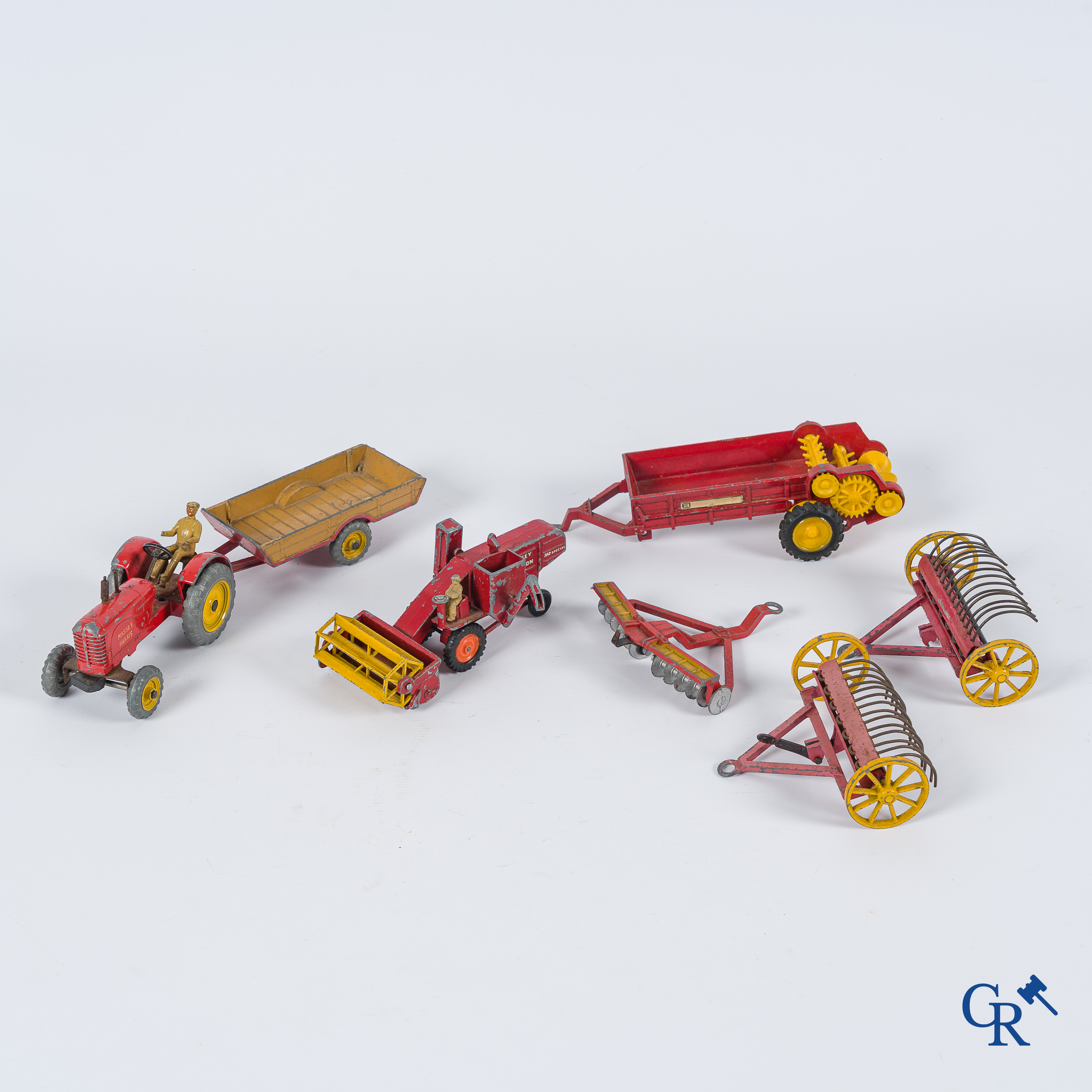 Old toys. Lot with agricultural vehicles. Dinky Toys, Meccano, Lesney etc. (6 pieces)