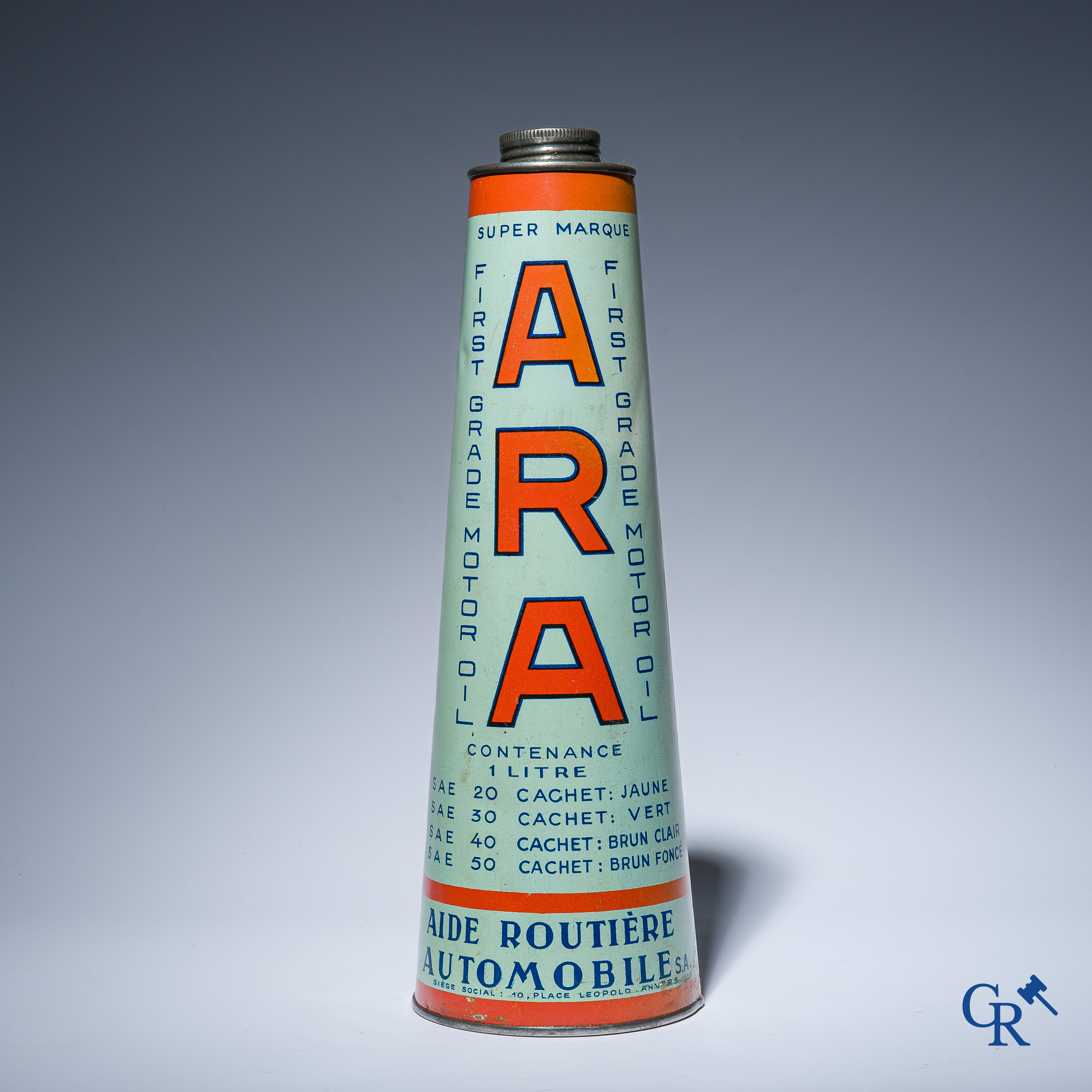 ARA. Aide Routière Automobile. Conisch olieblik, circa 1940. First grade motoroil. Ets. J.B. Gabriels Bruxelles.