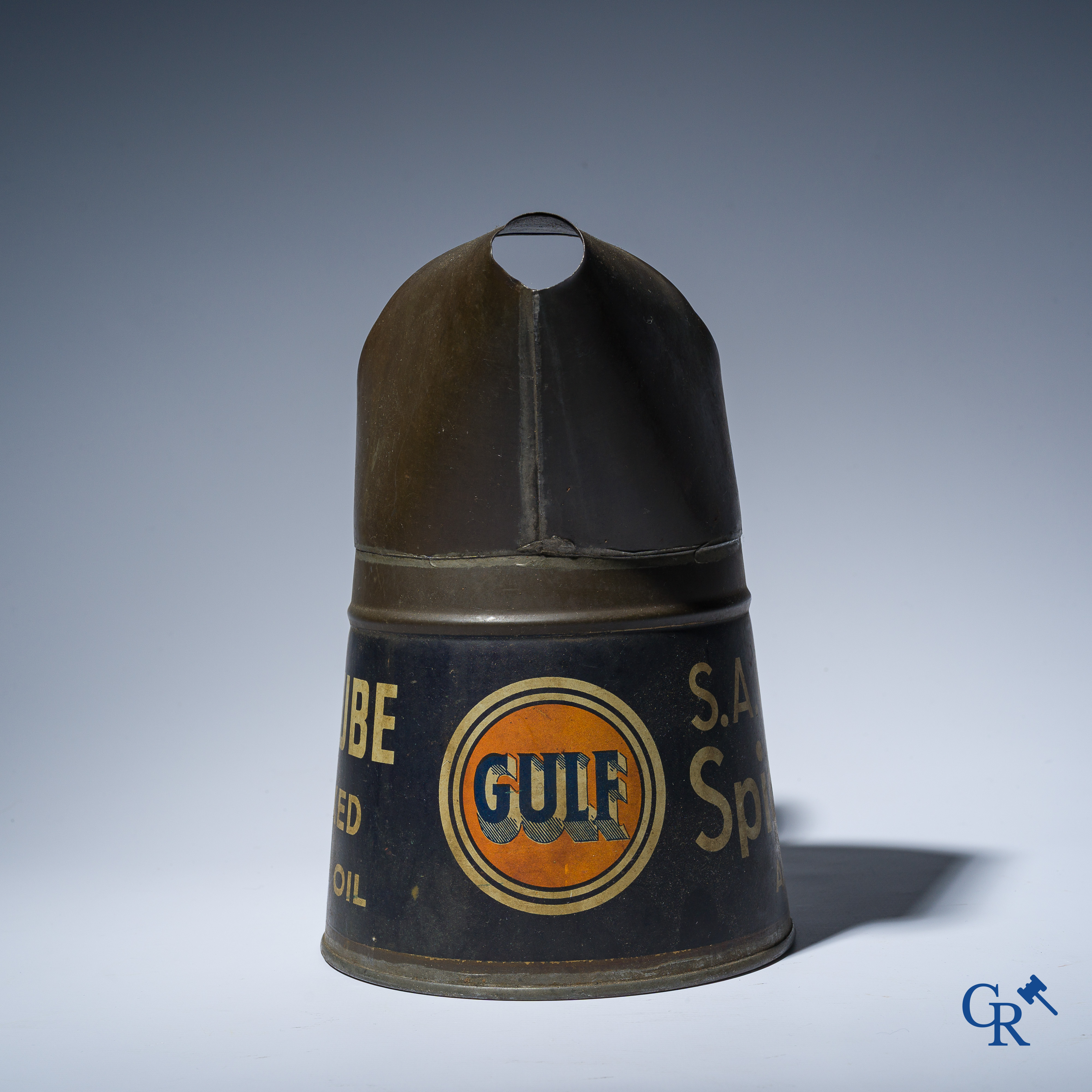 Gulf. Well-preserved oil jug or oil pourer for the S.A. des Huiles Spidoleine Antwerp. 1920's - 1930's.
