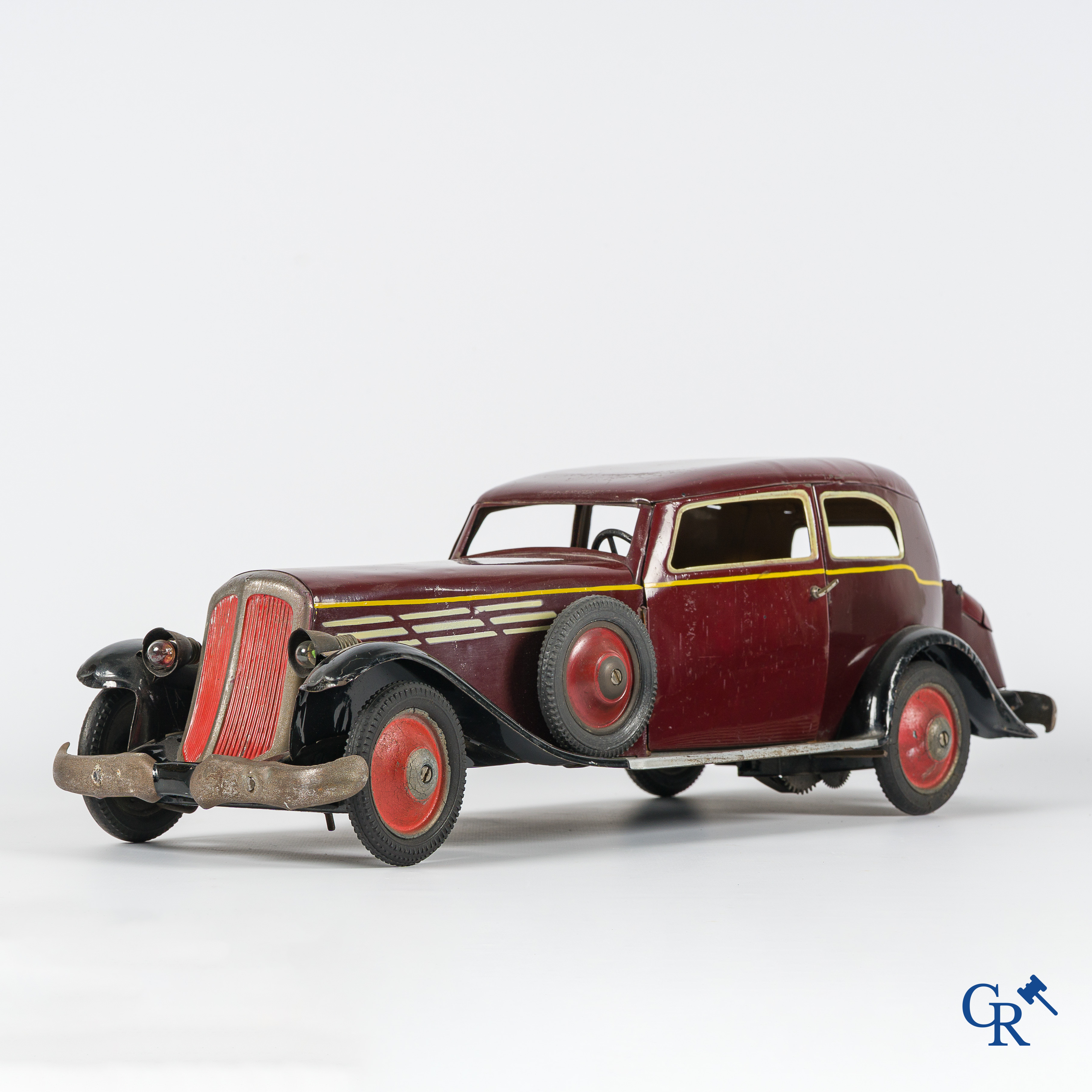 Oud speelgoed. Paja, Paya Hermanos. Grote Luxe Sedan-Limousine. Metaal met opwindsysteem. Jaren '30.