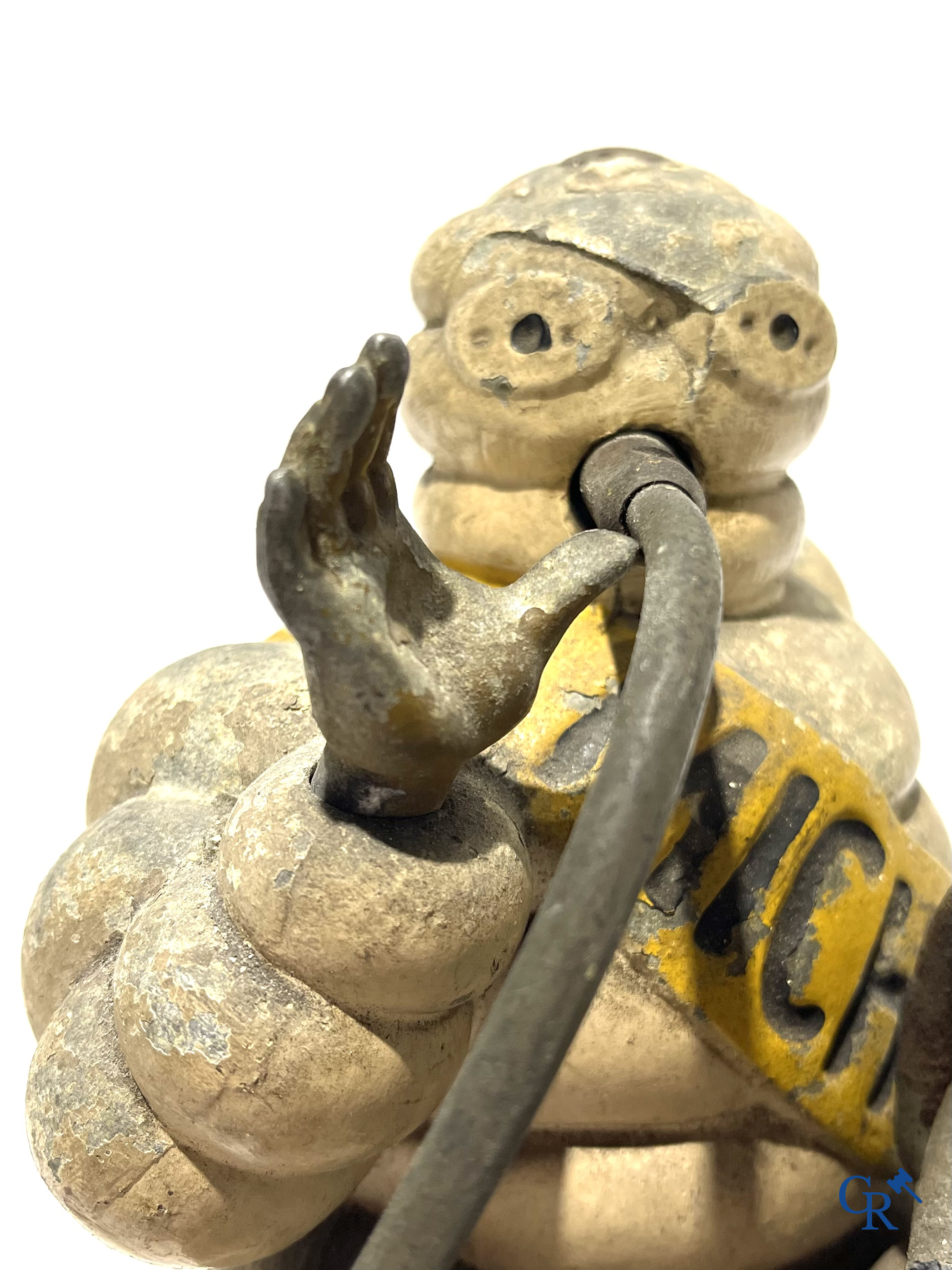 Michelin. Gonfleur with Bibendum in polychrome cast iron. Compressor Luchard n°9267. Moteur Paris-Rhône. Circa 1930.