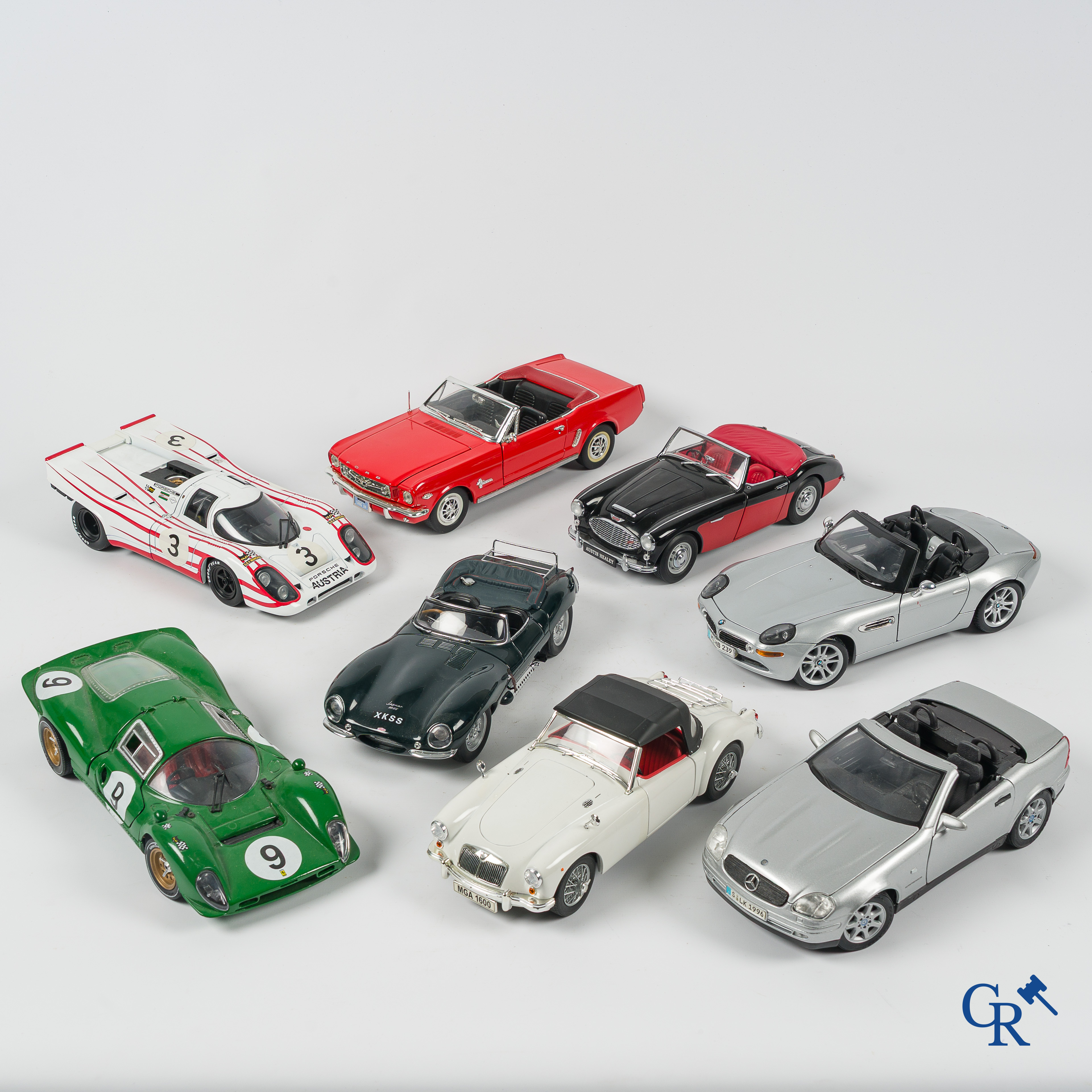 Automobilia. 8 scale model cars 1/18, Kyosho, Maisto, Revell, Universal Hobbies.