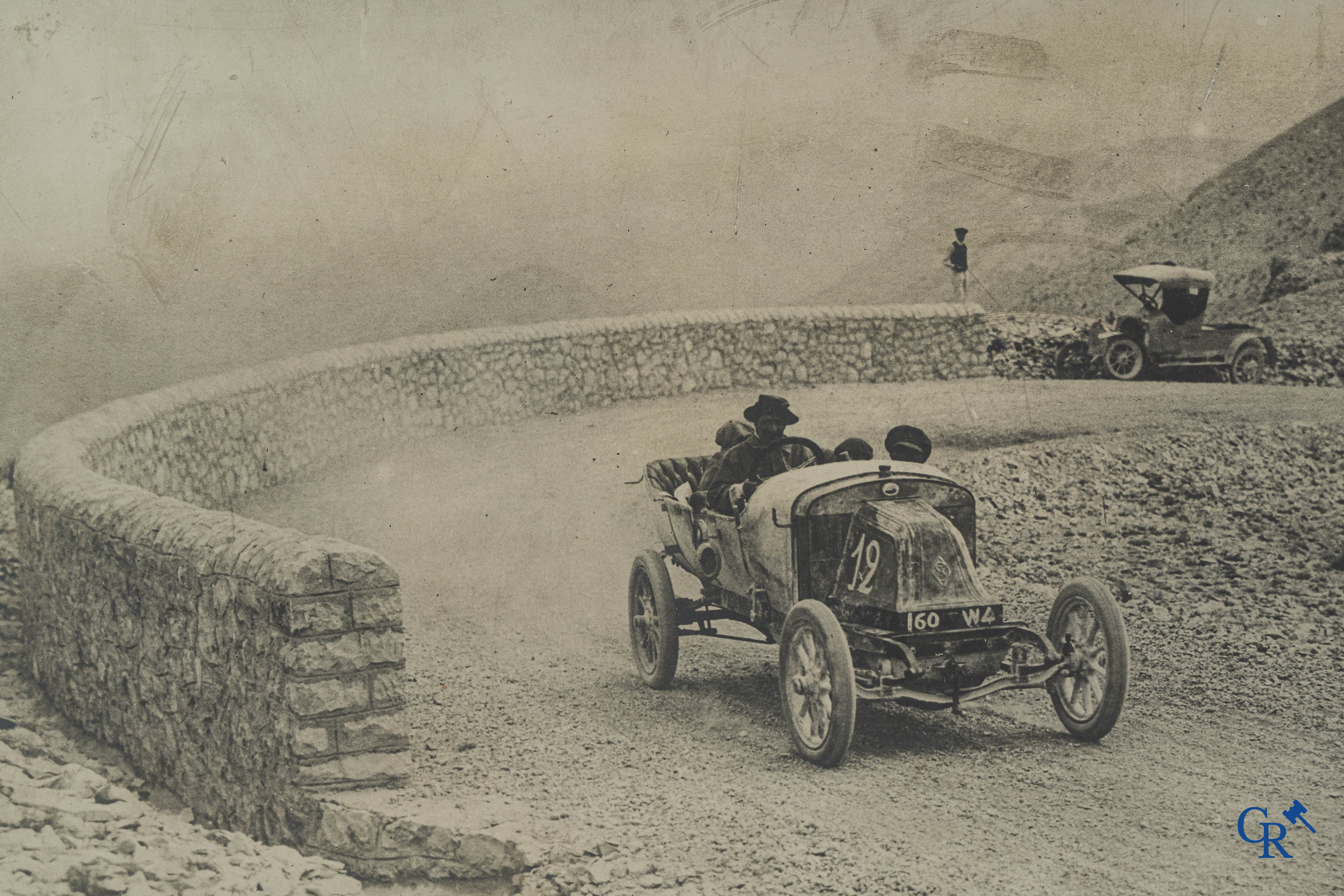 Automobilia. Photography. Exceptionally large photo of "the hillclimb race of the Mont Ventoux.“ Early 1900's.