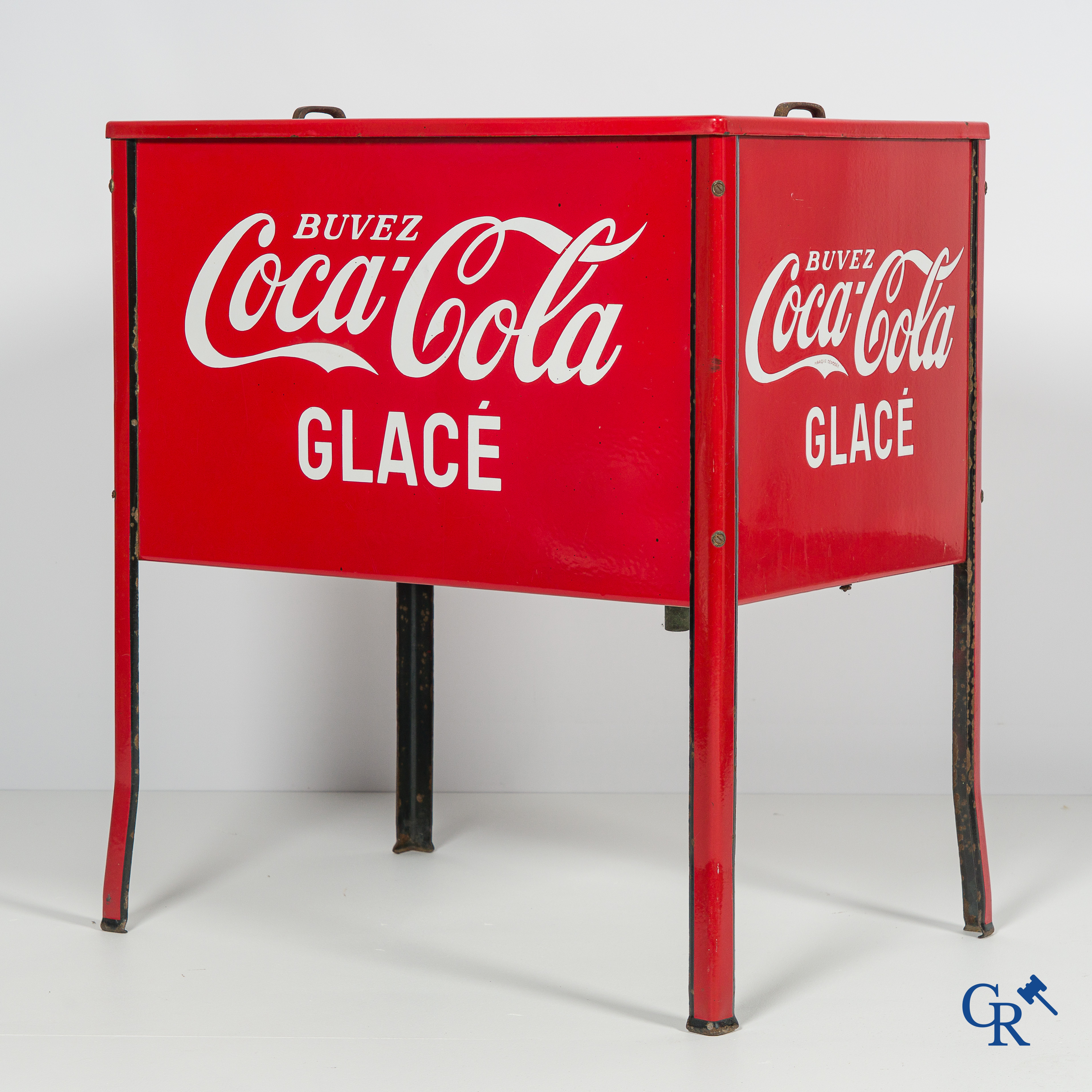 Coca-Cola. Rare ice cooler in enameled metal. Belgian fabrication, circa 1940-1950.