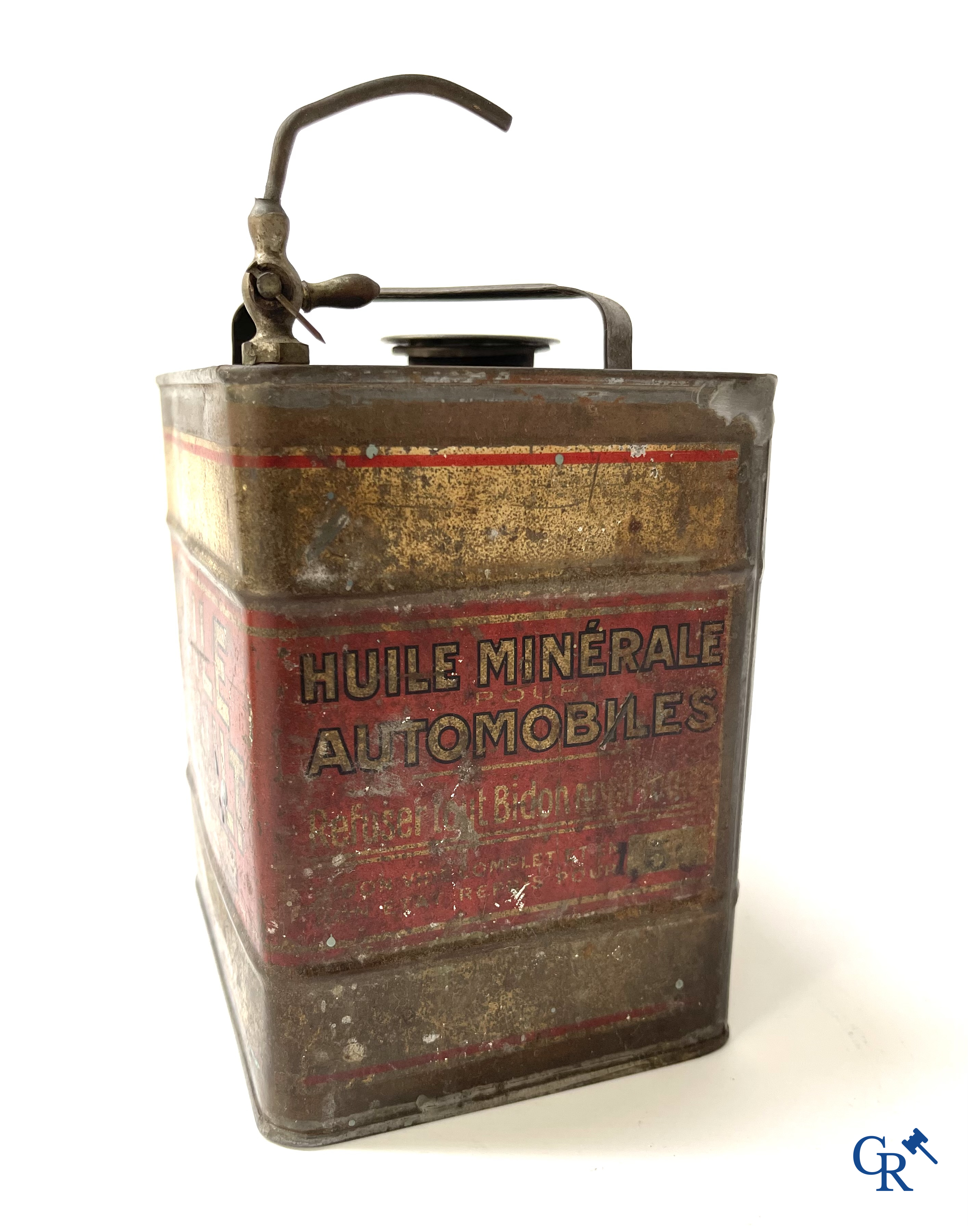 Automobilia. 3 early oil cans for car engine oil. Huile Renault, Huile CIP Motrix, Huile Vitesse. Circa 1920.