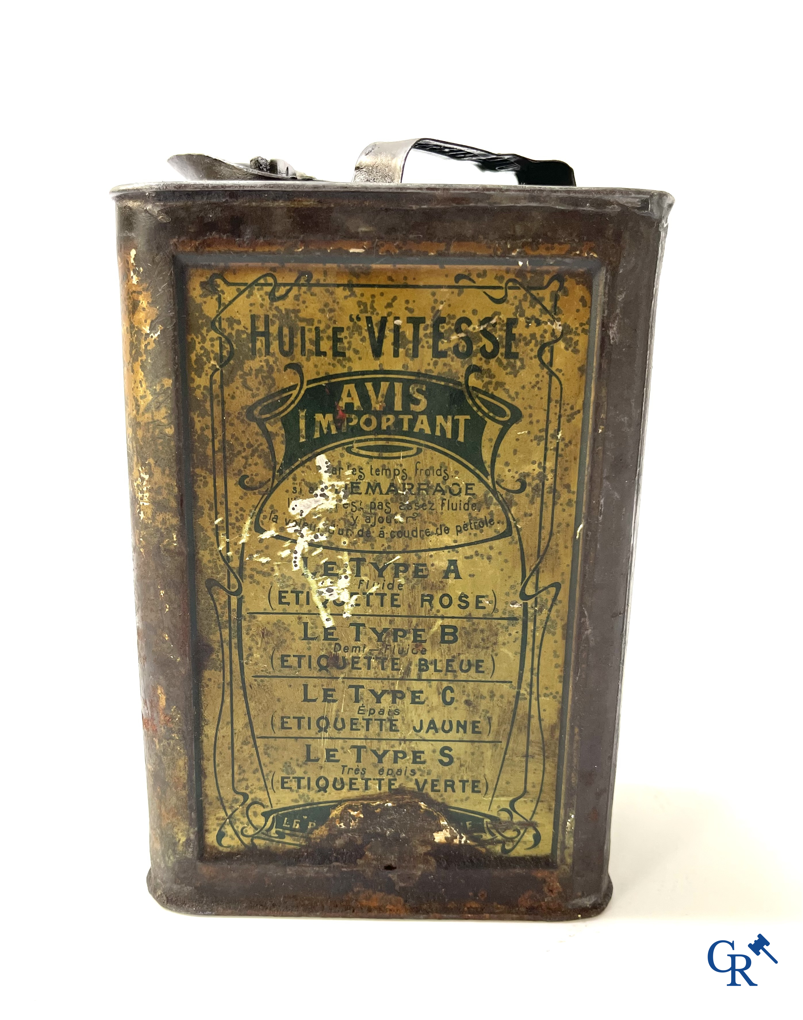Automobilia. 3 early oil cans for car engine oil. Huile Renault, Huile CIP Motrix, Huile Vitesse. Circa 1920.