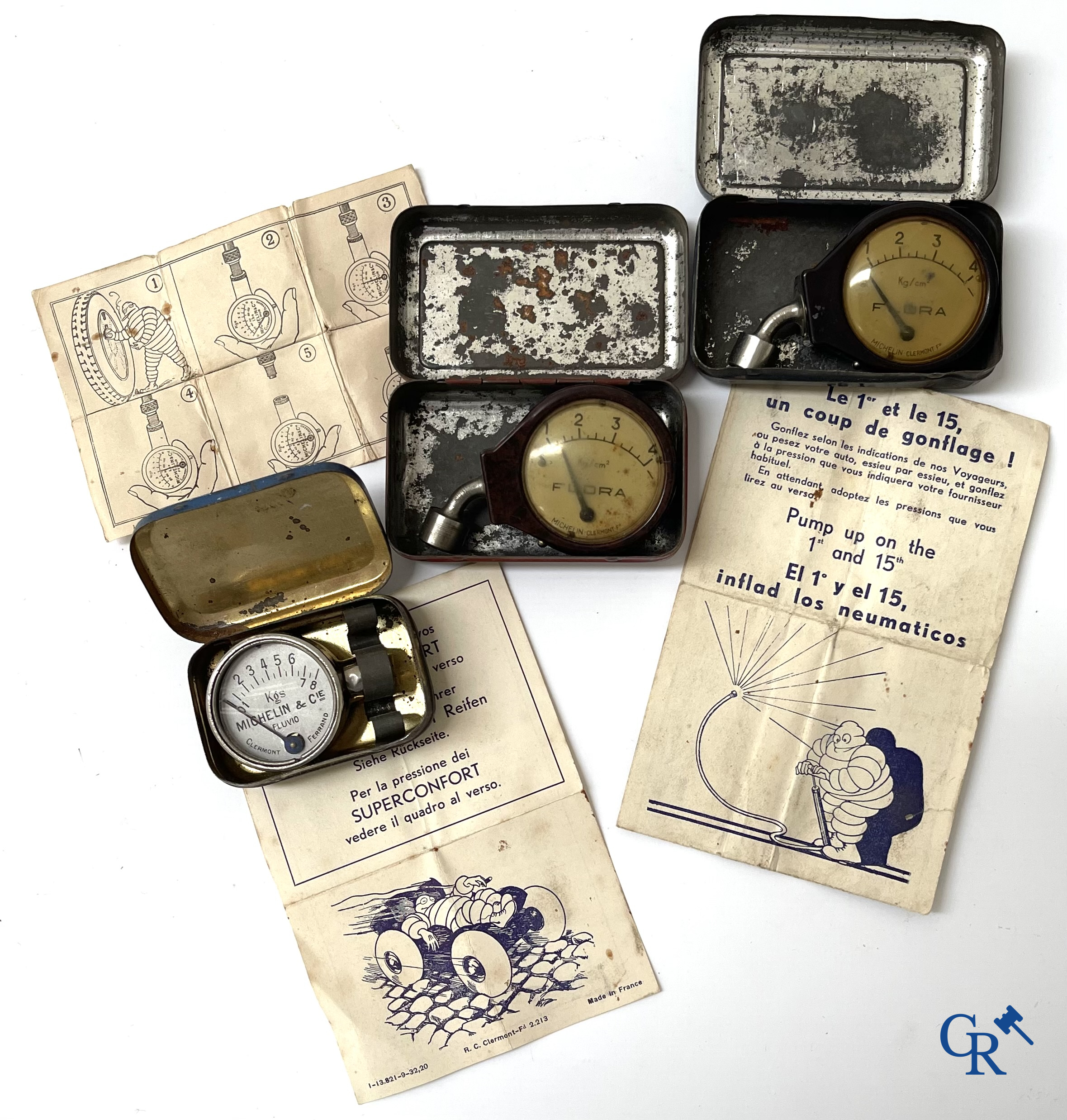 Michelin. Automobilia. Interesting lot with Michelin objects. 1920's-1930's and later.