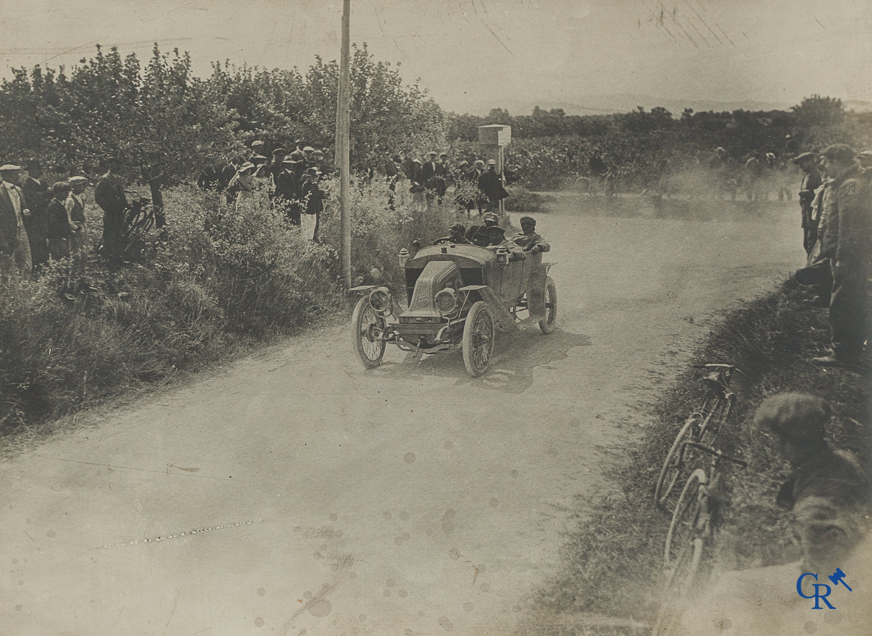 Automobilia. Photography. Exceptionally large photo of "the hillclimb race of the Mont Ventoux.“ Early 1900's.