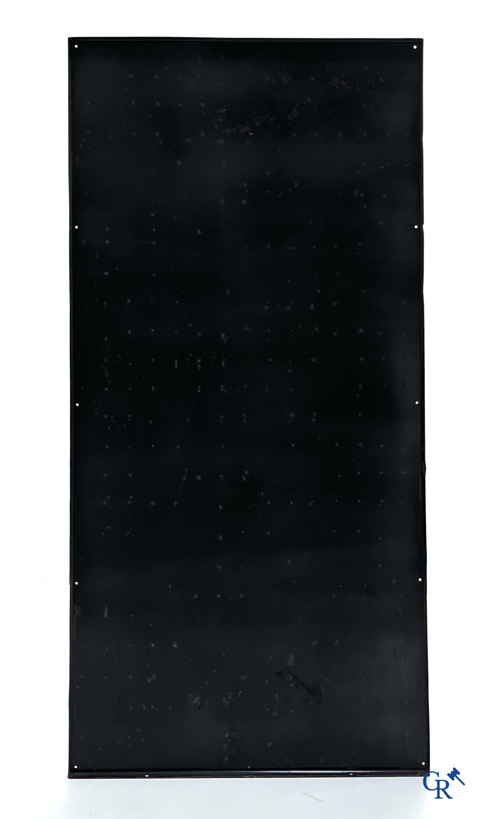 RVS, groot emaille reclamebord voor de Rotterdamse Verzekerings Sociëteit. Foremail, TPB 1957.