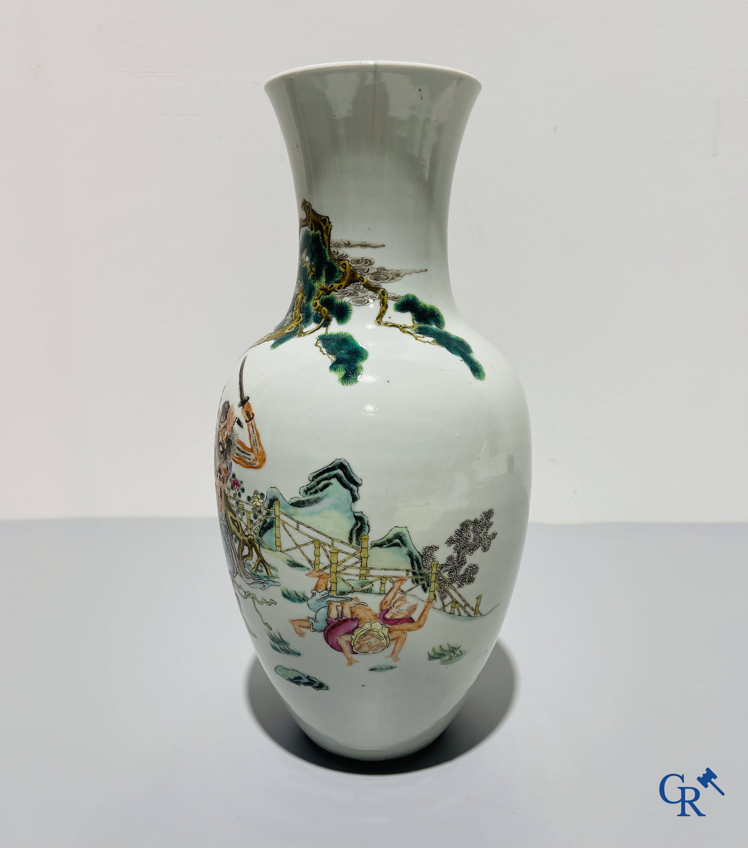Asian Art, Chinese porcelain, a Chinese famille rose vase with warriors.