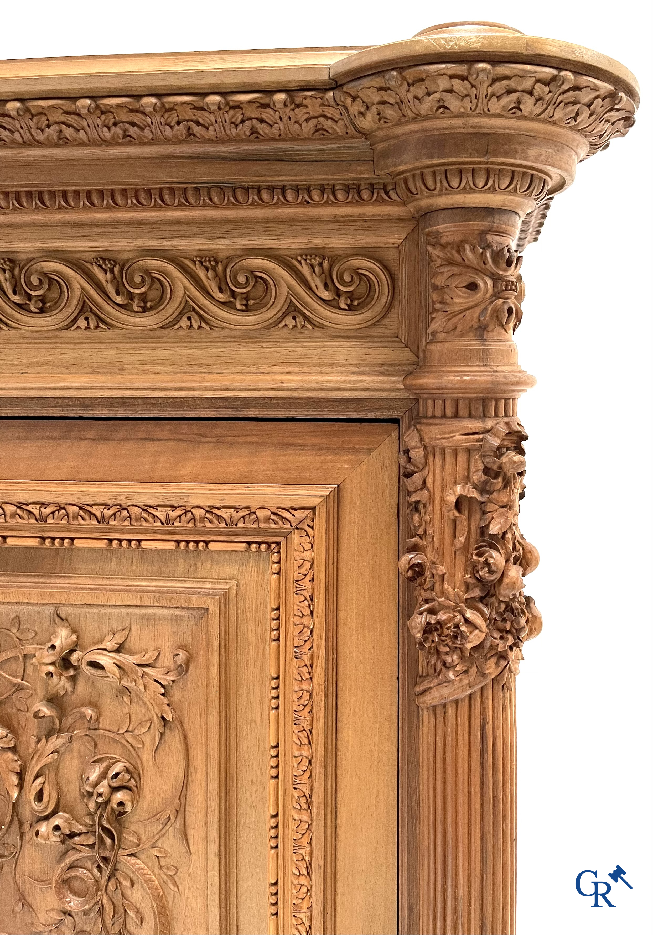 Cazanave Frères à Carcassonne. A rich and finely carved piece of furniture in LXVI style.