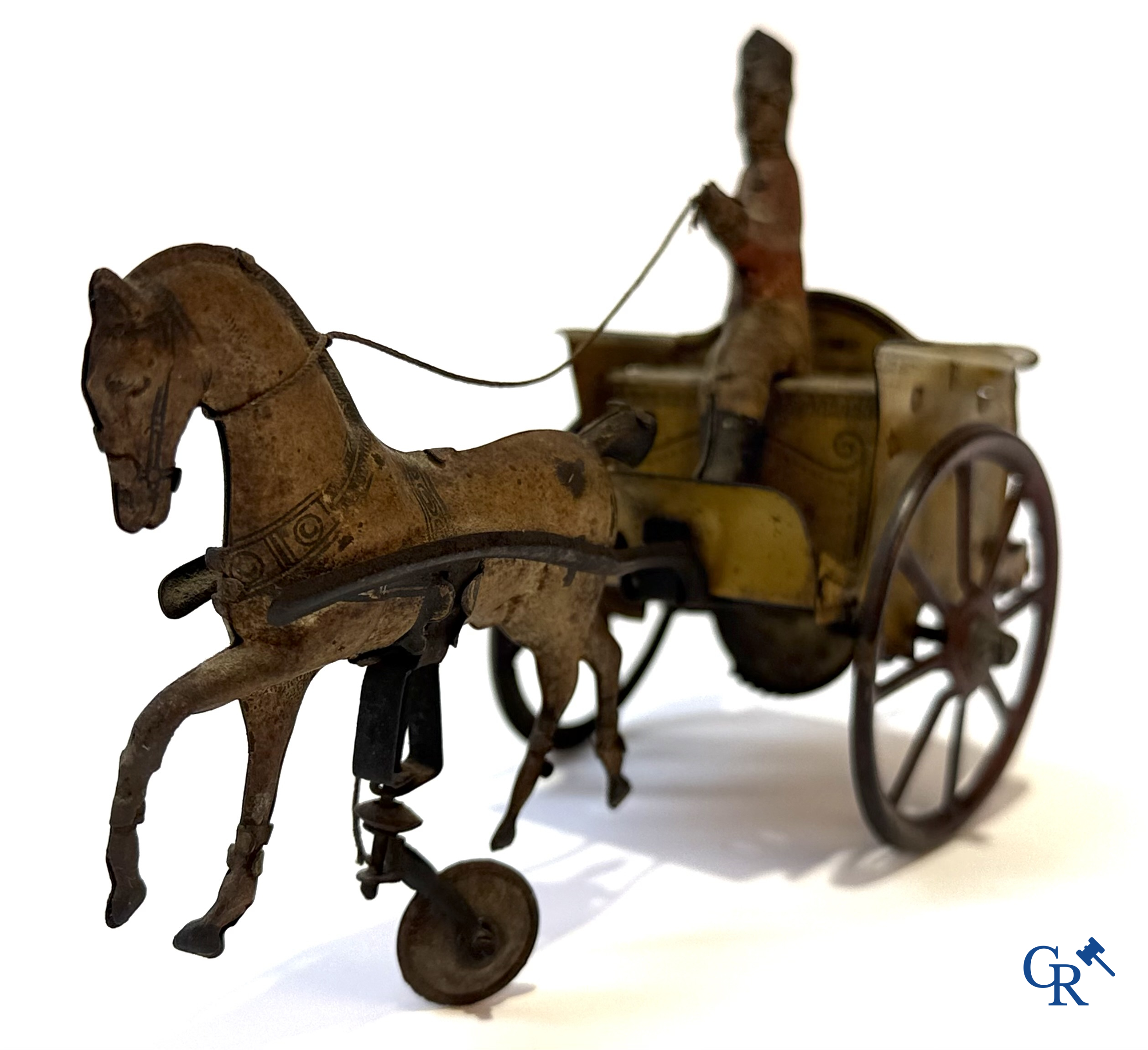 Old toys, 2 carriages with horse in painted tin. Germany (Märklin?) and France. Circa 1910.