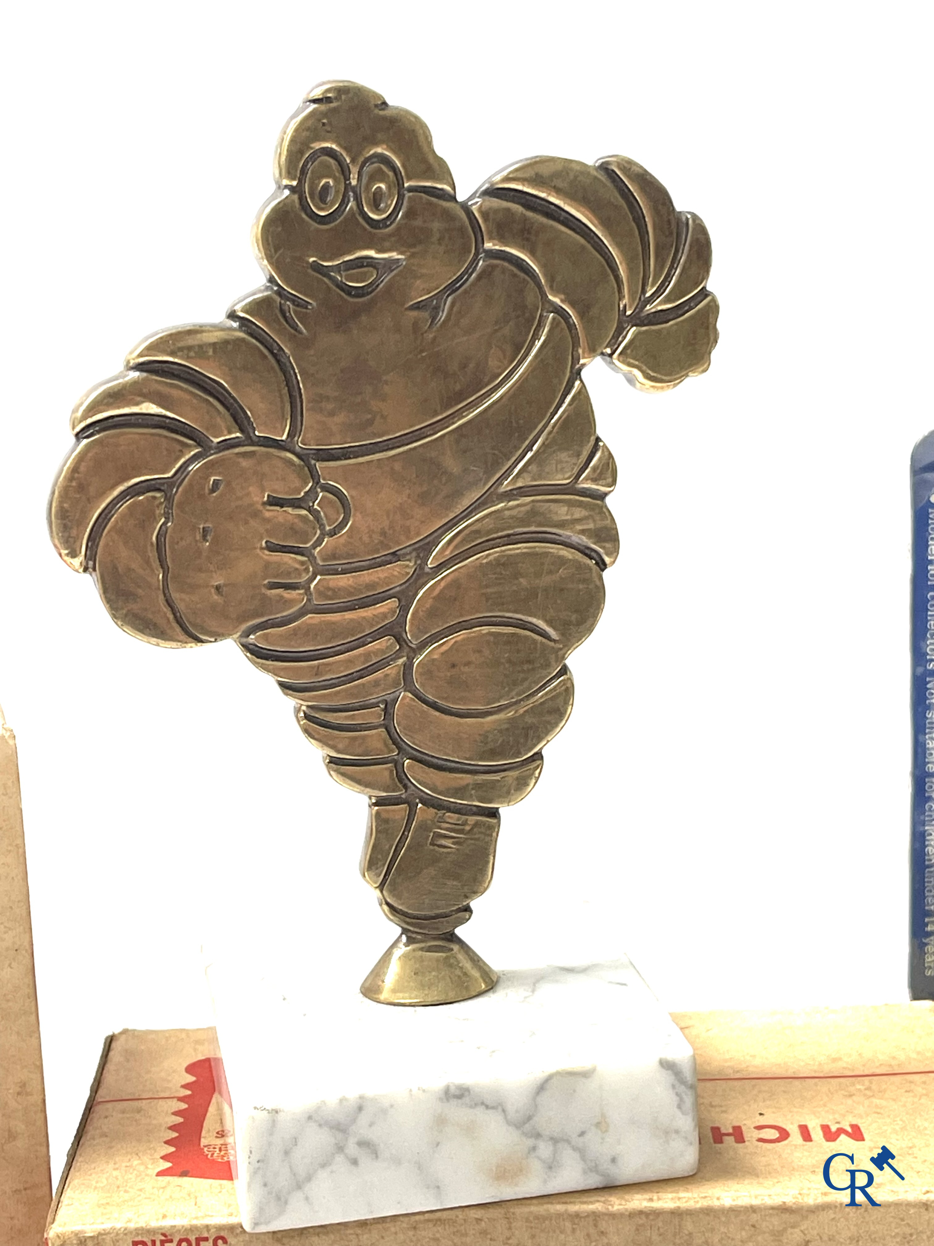 Michelin, een lot verzamelobjecten rond het Michelin banden merk. Jaren '60-'70 en later.